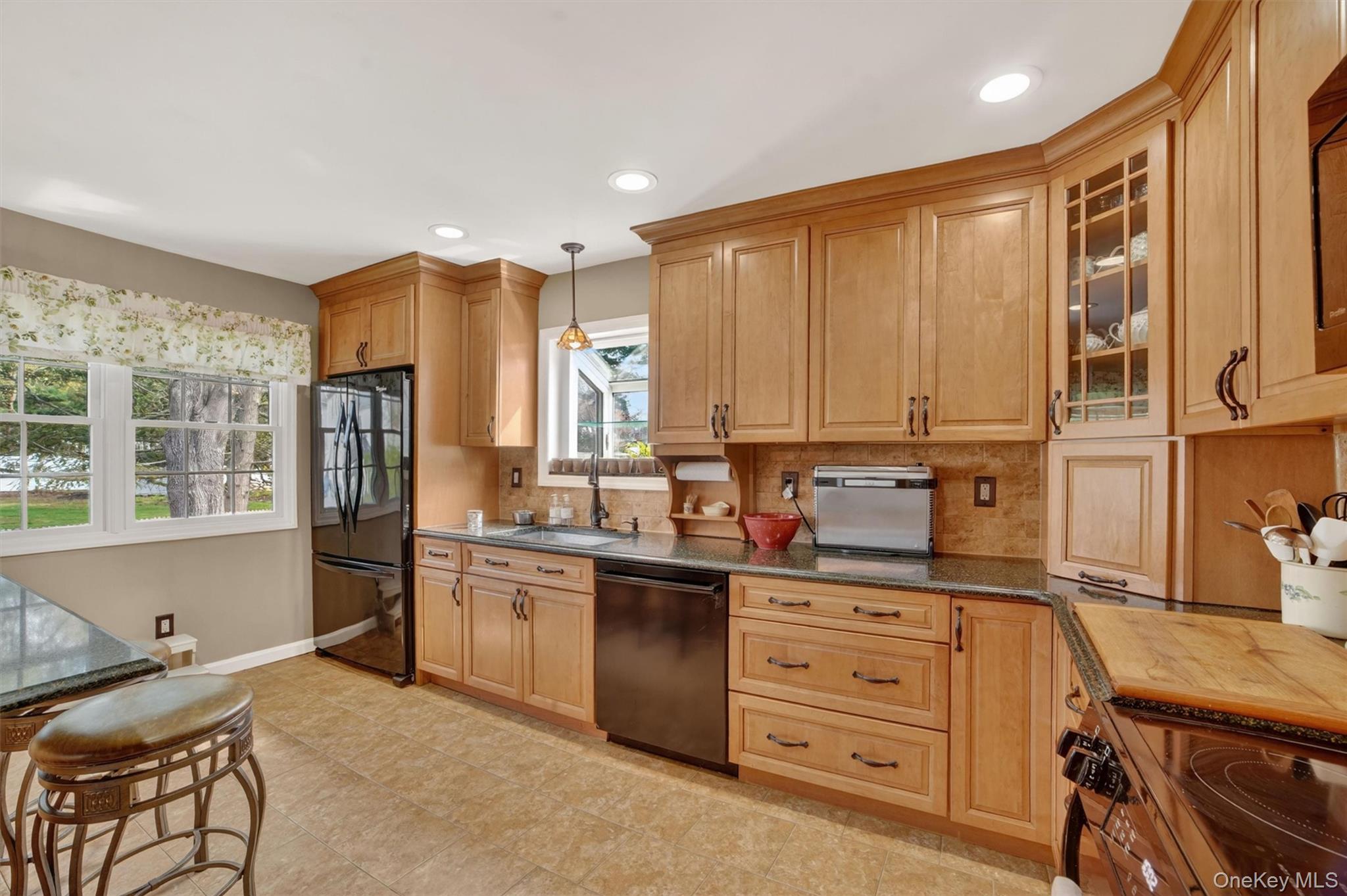 984 Fox Meadow Road Property Photo 16