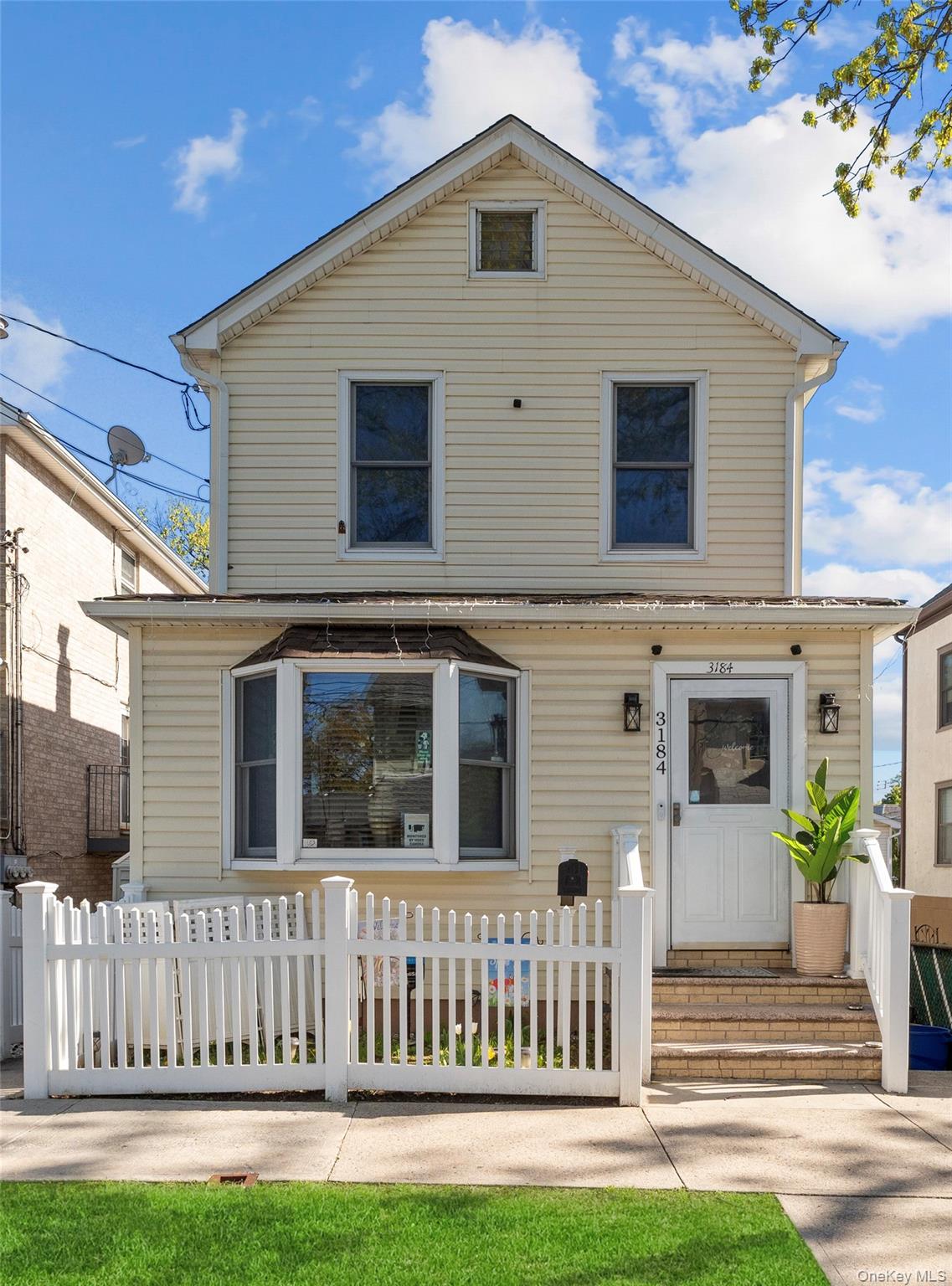 3184 Baisley Avenue Property Photo 1