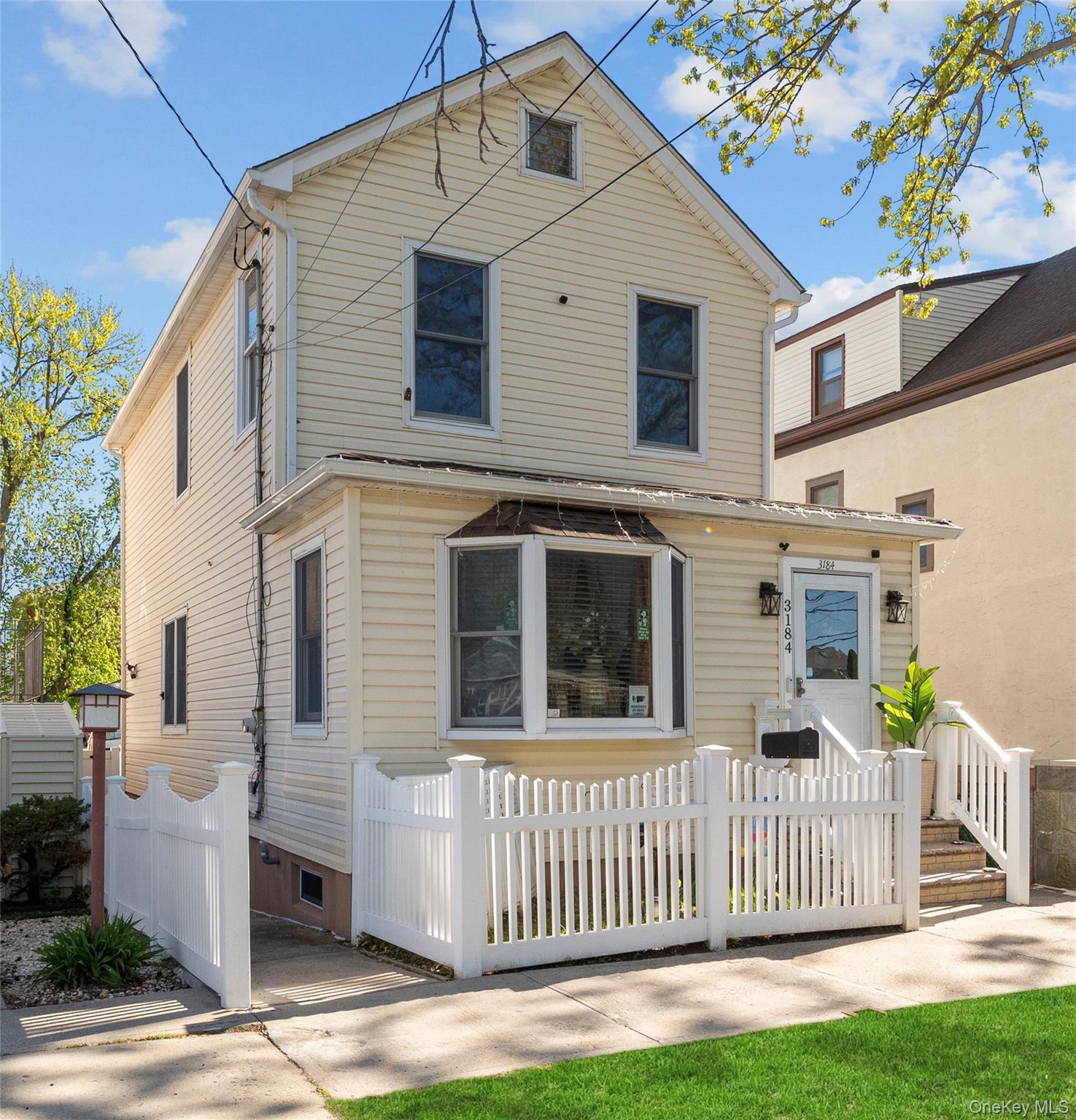 3184 Baisley Avenue Property Photo 2