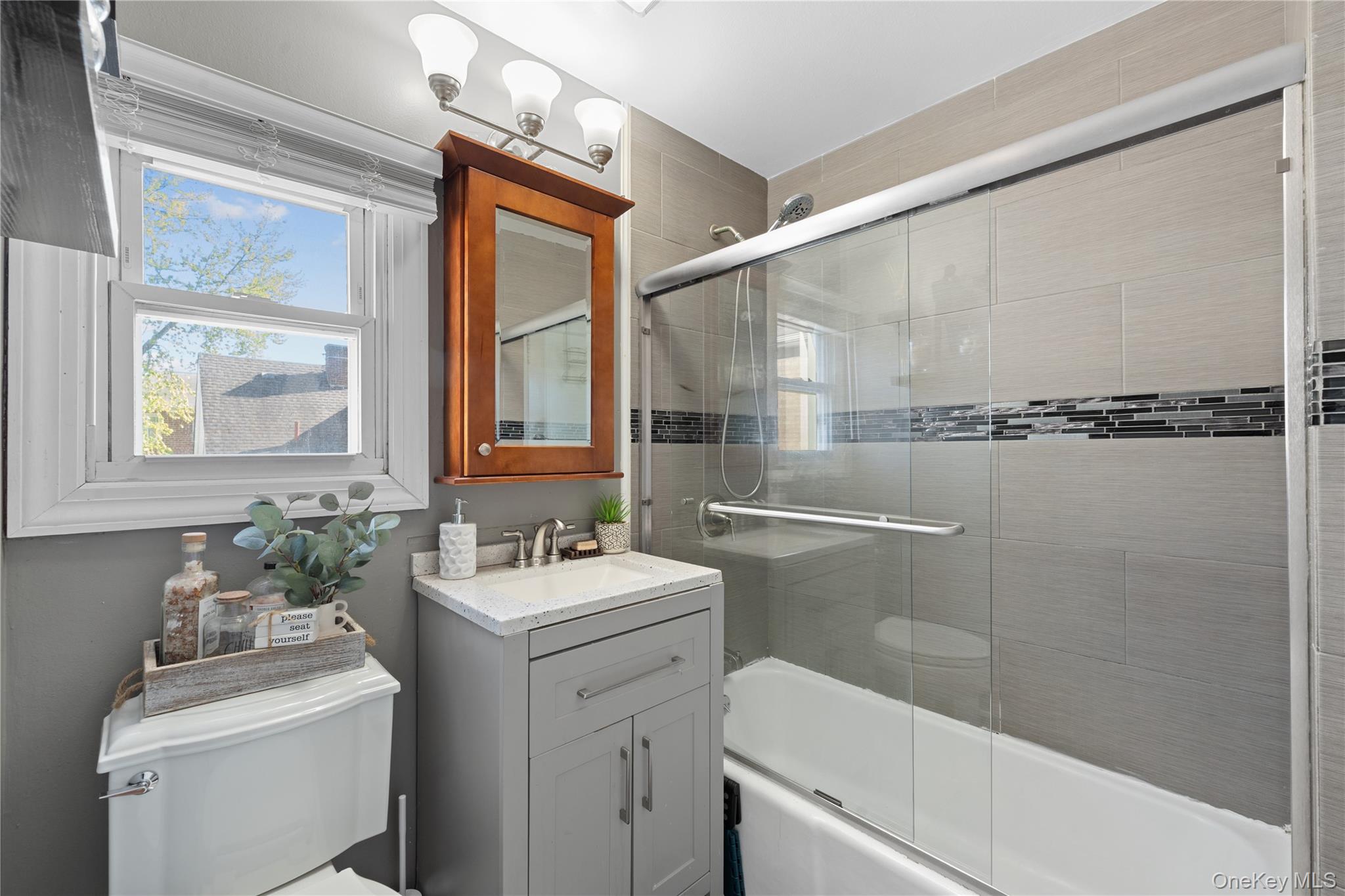 3184 Baisley Avenue Property Photo 9