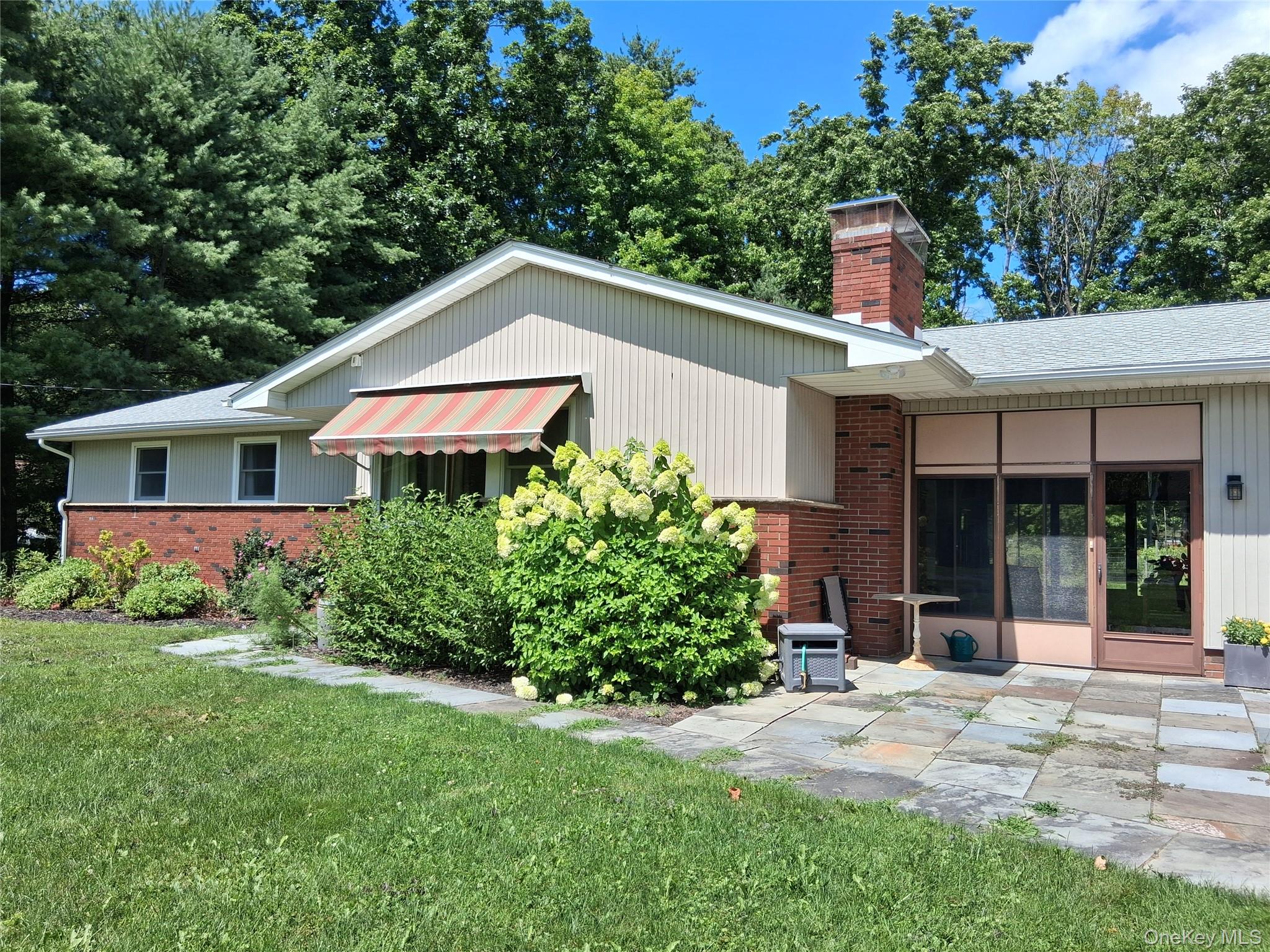 60 Stissing Avenue Property Photo 1