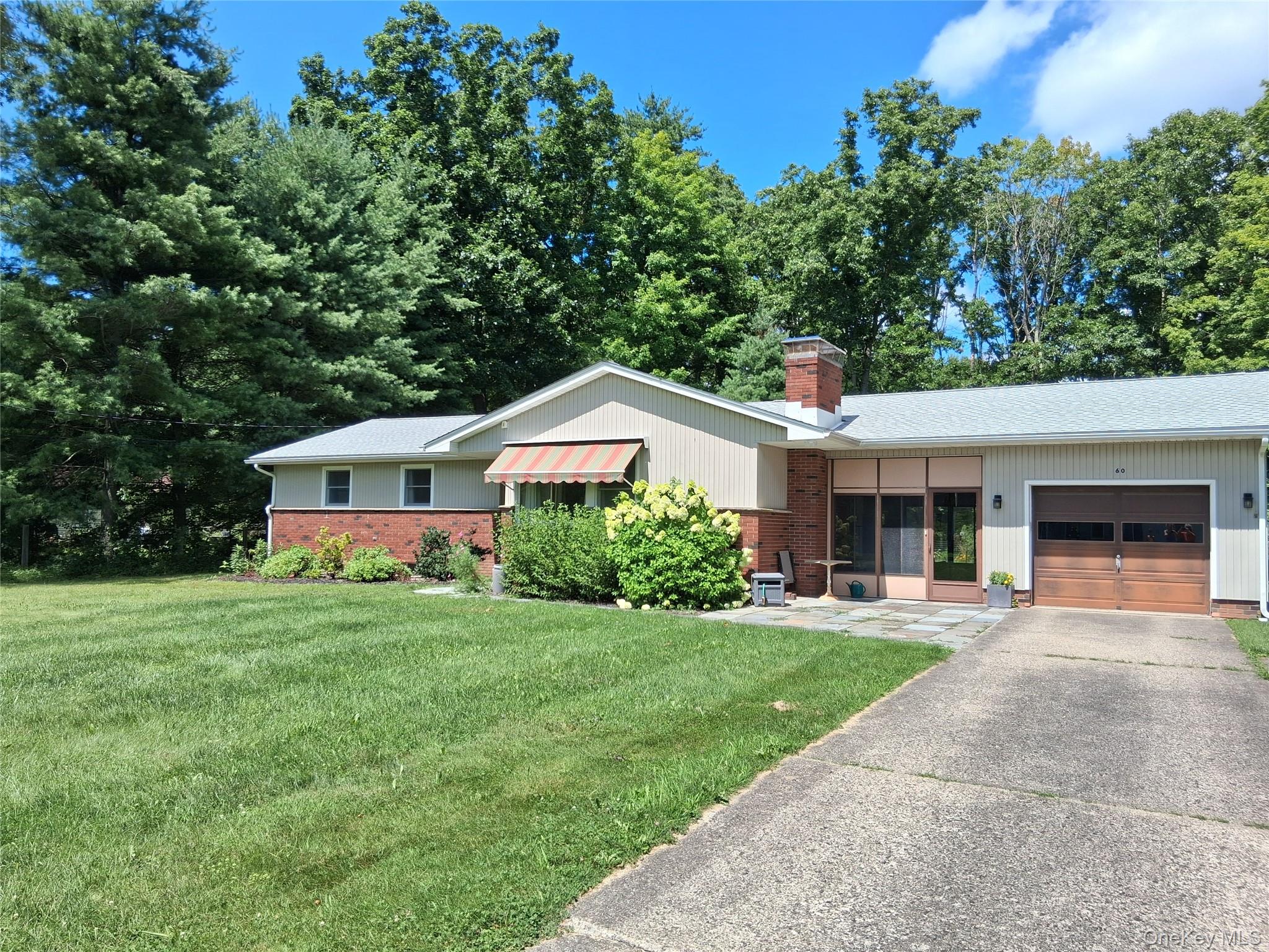 60 Stissing Avenue Property Photo 2