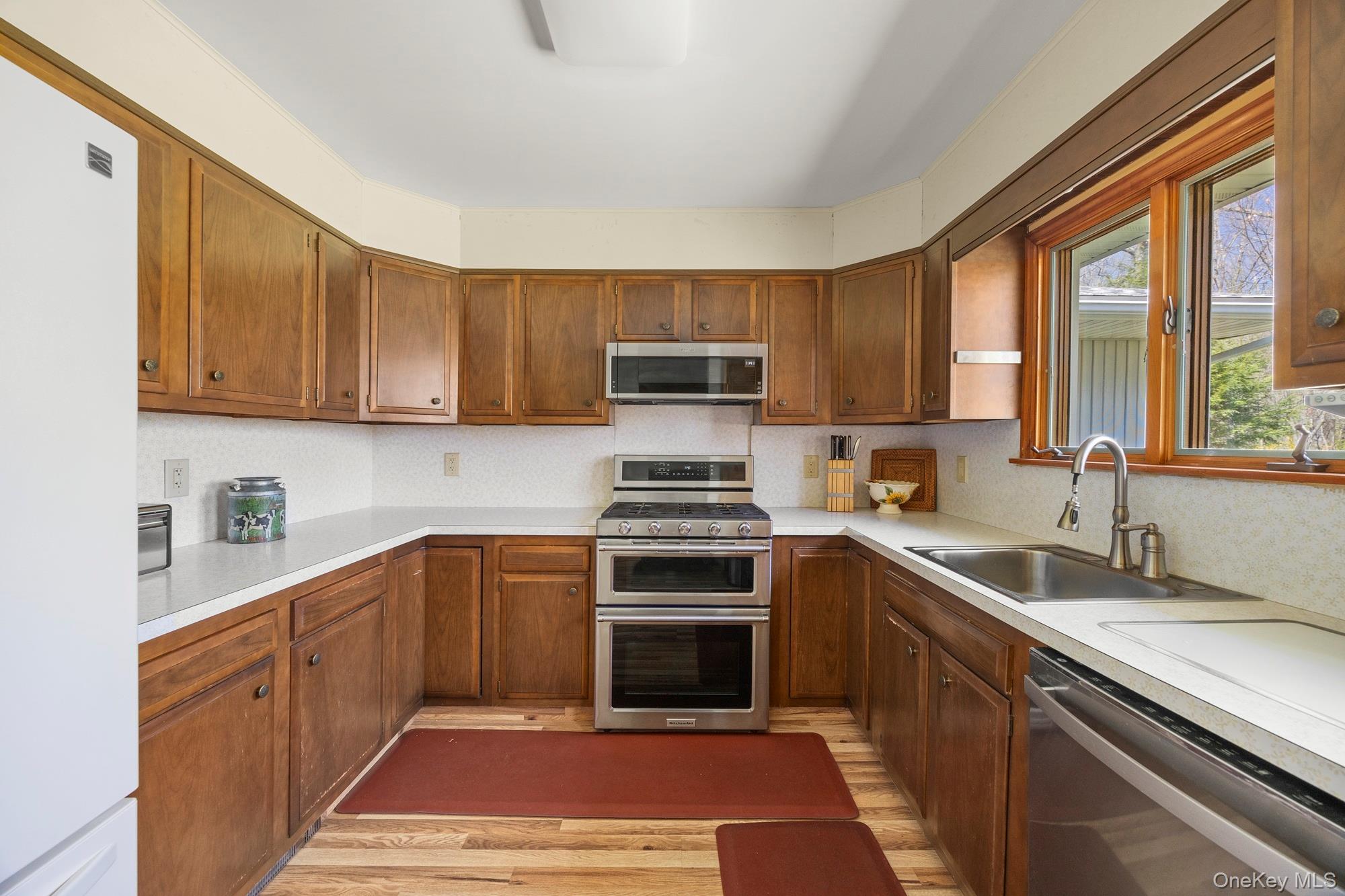 60 Stissing Avenue Property Photo 6
