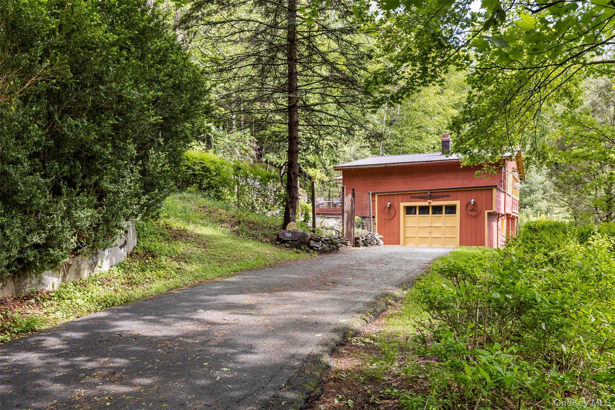 568 High Road Property Photo 3