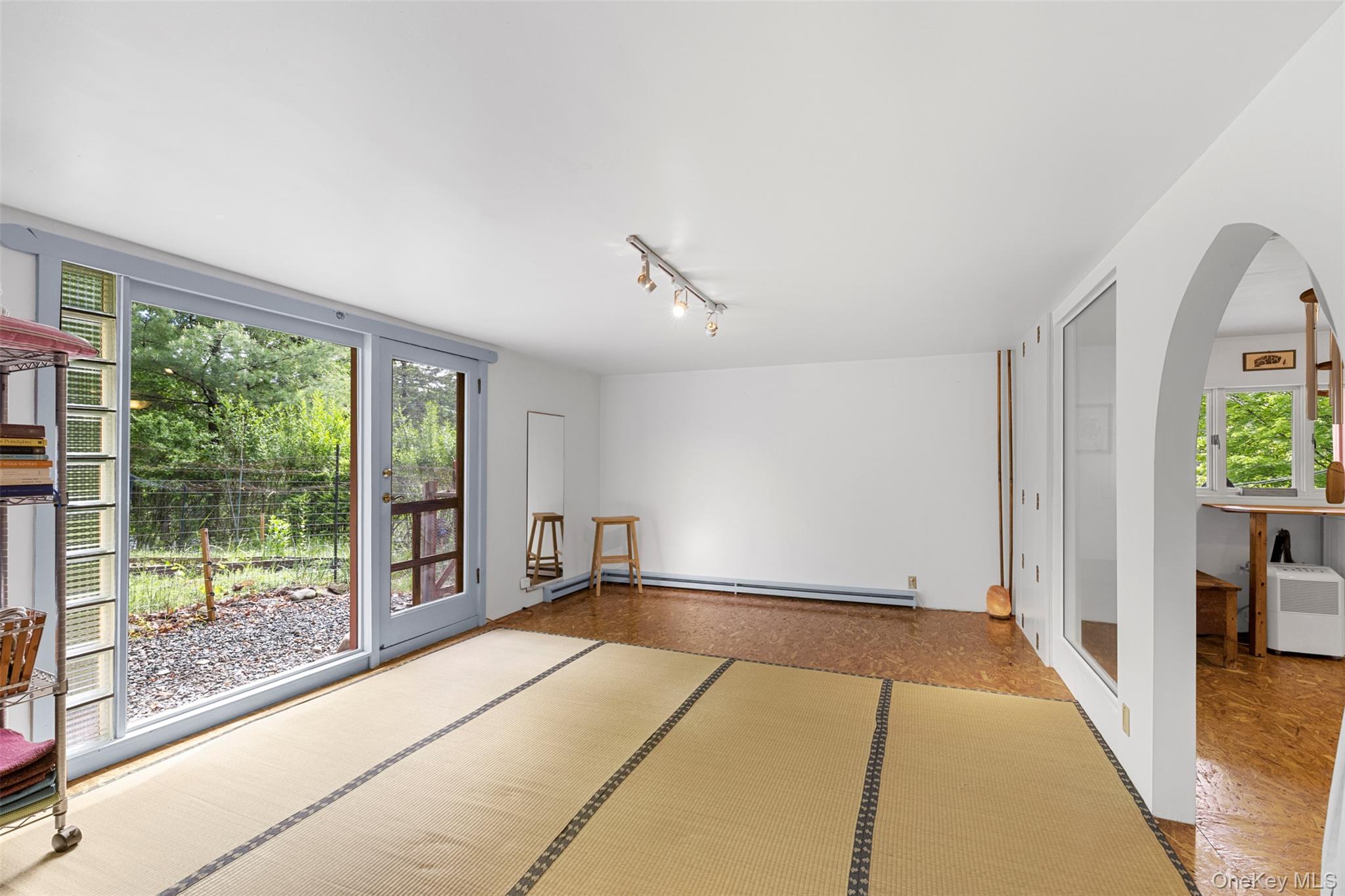 568 High Road Property Photo 23