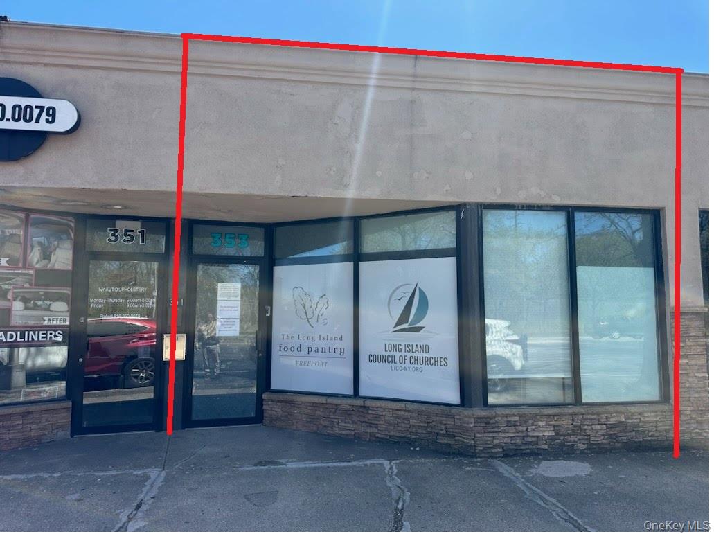 353 W Sunrise Highway Property Photo 1