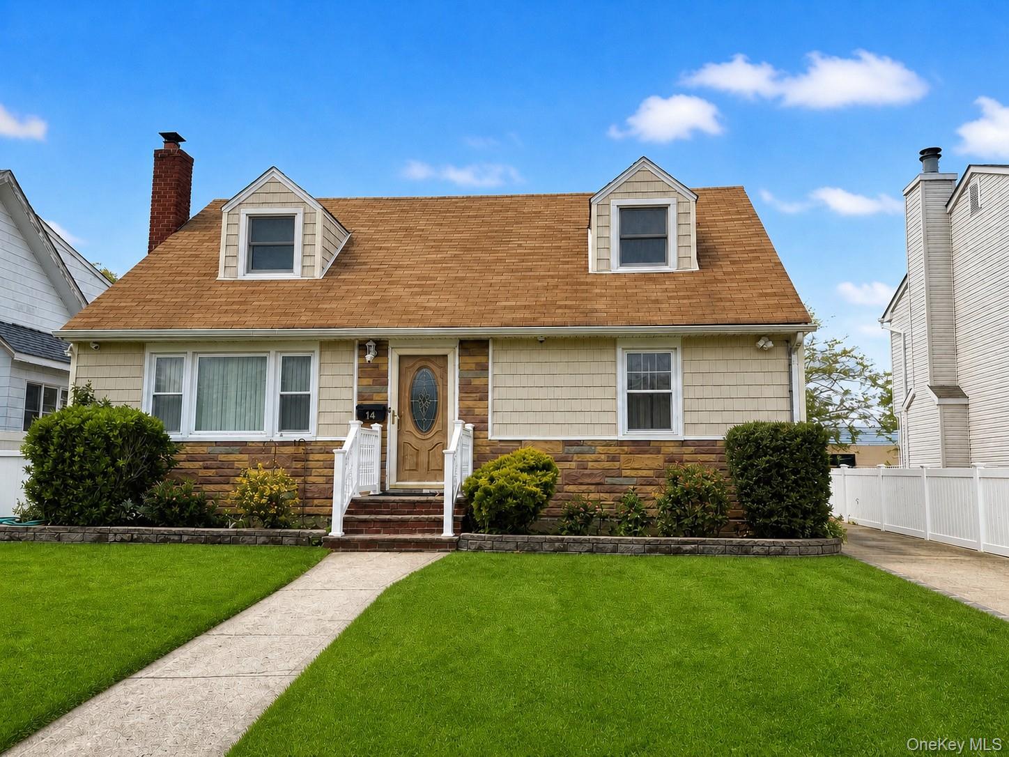 14 Evans Avenue Property Photo 1