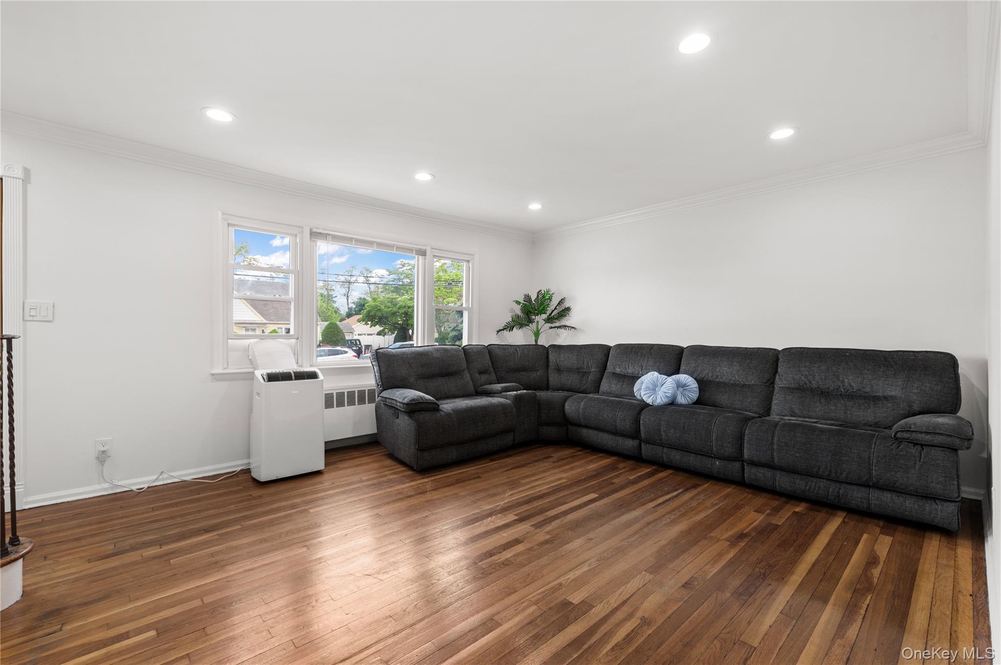 14 Evans Avenue Property Photo 8