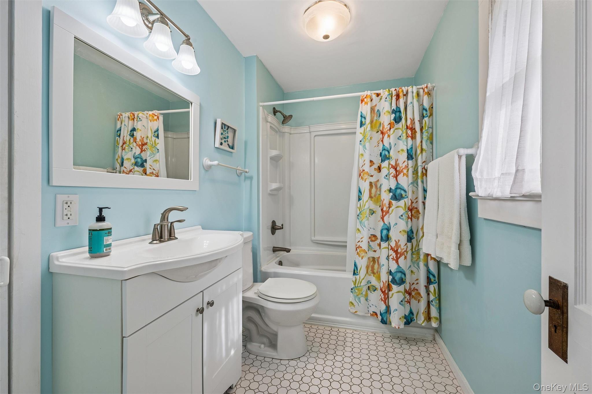 21 N Walk Property Photo 16