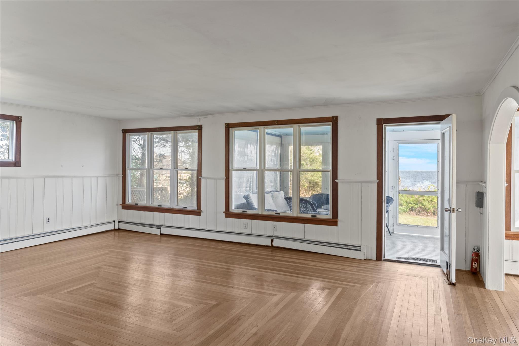 4 Shore Road Property Photo 8