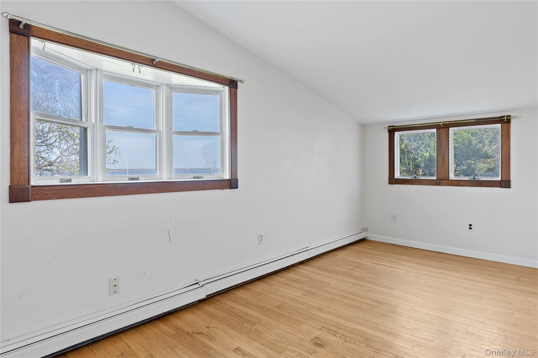 4 Shore Road Property Photo 18