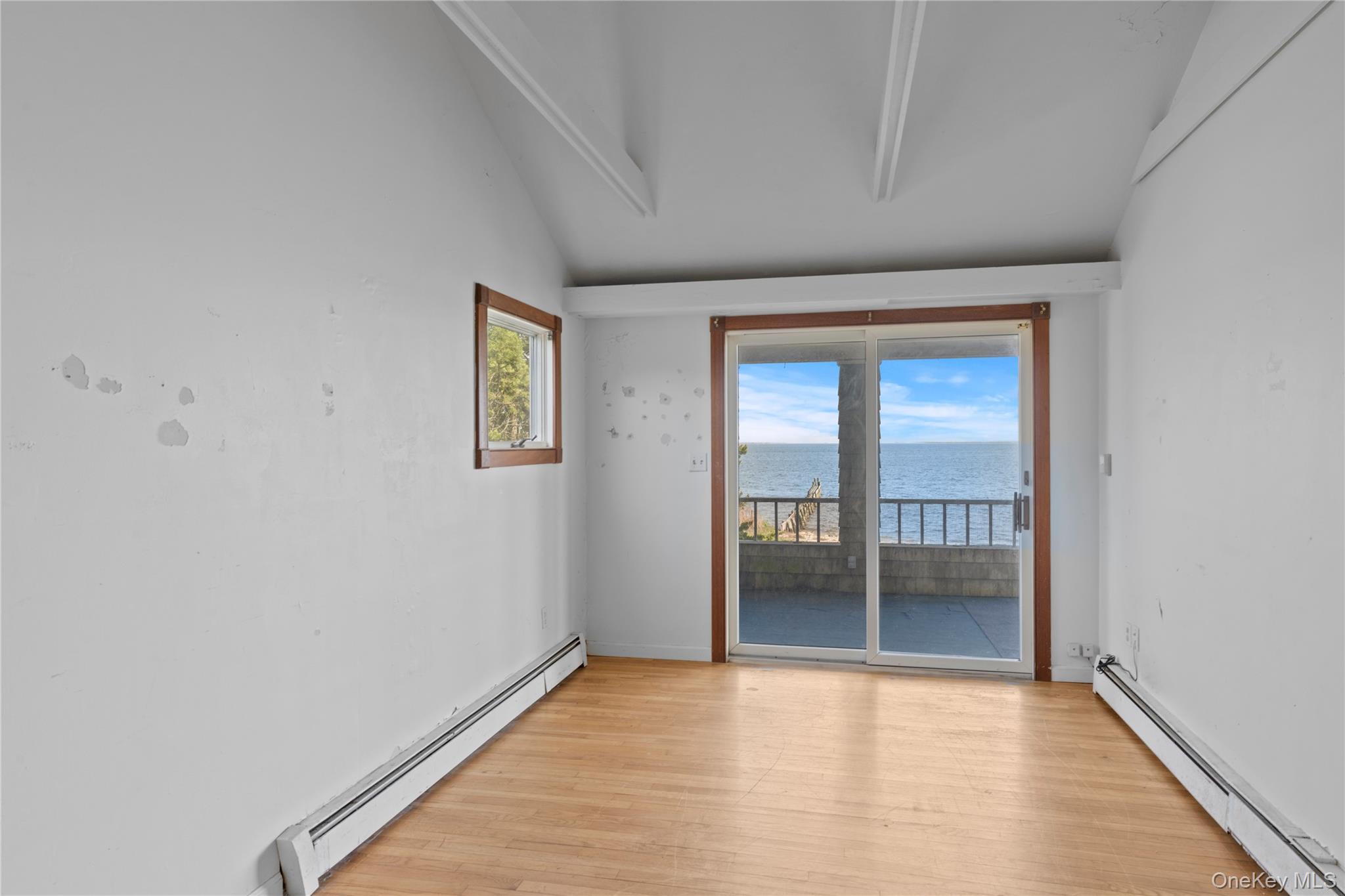 4 Shore Road Property Photo 20