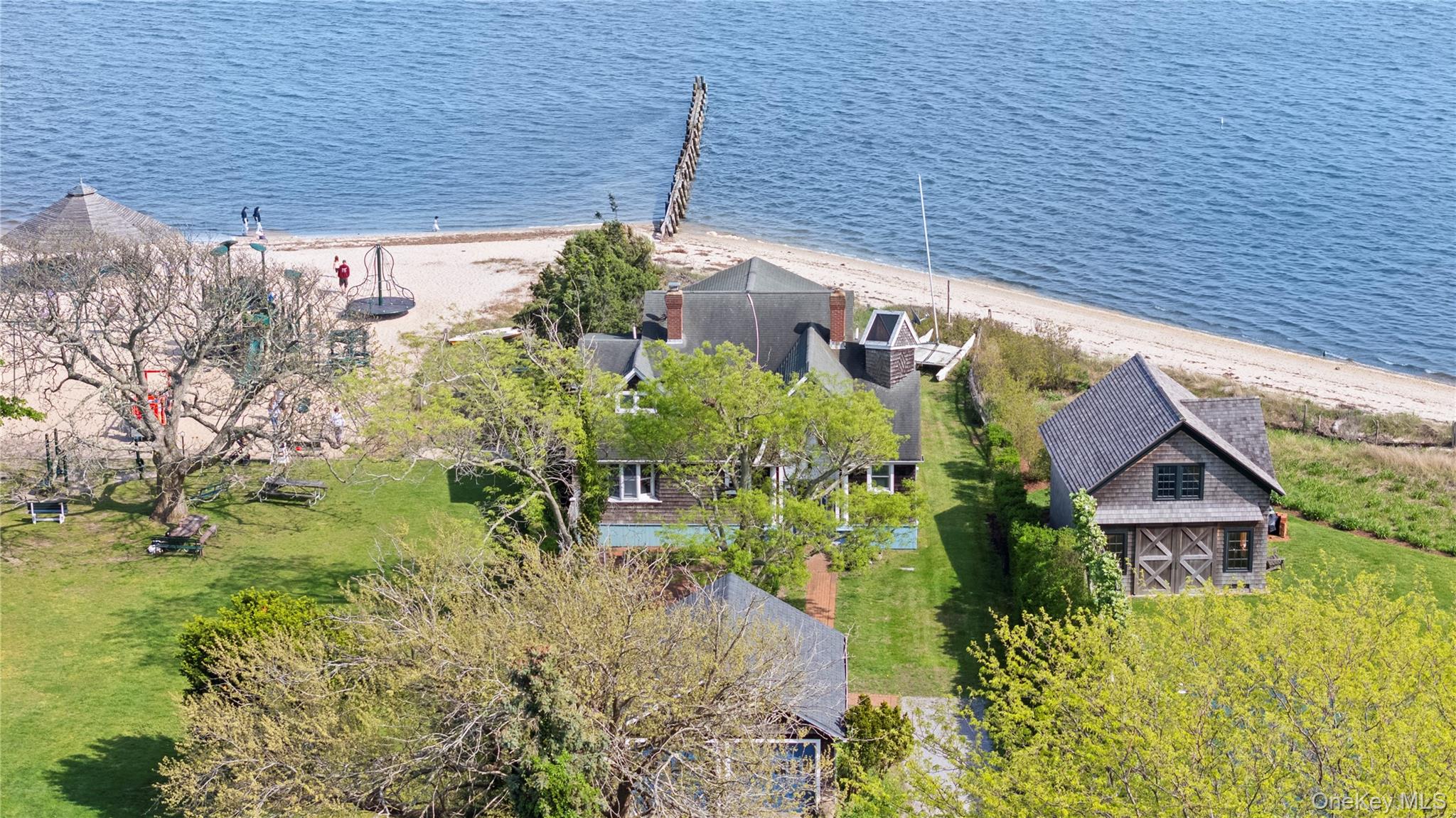 4 Shore Road Property Photo 24
