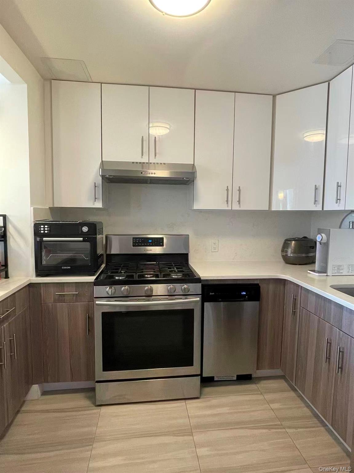 62-98 Woodhaven Boulevard 6c Property Photo 10