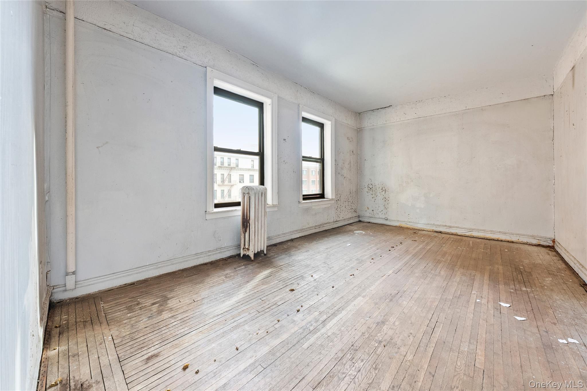 1715 Nelson Avenue 4b Property Photo 3