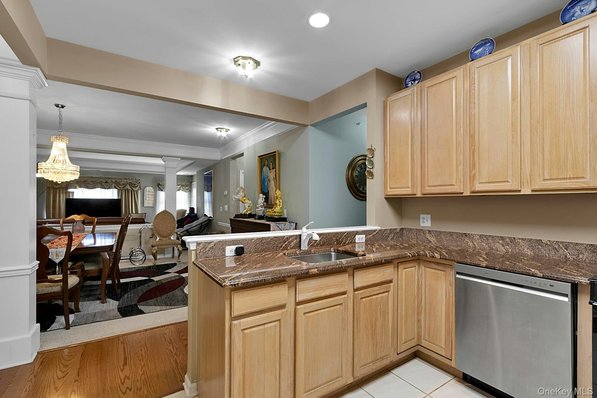 24 N De Baun Avenue 302 Property Photo 8
