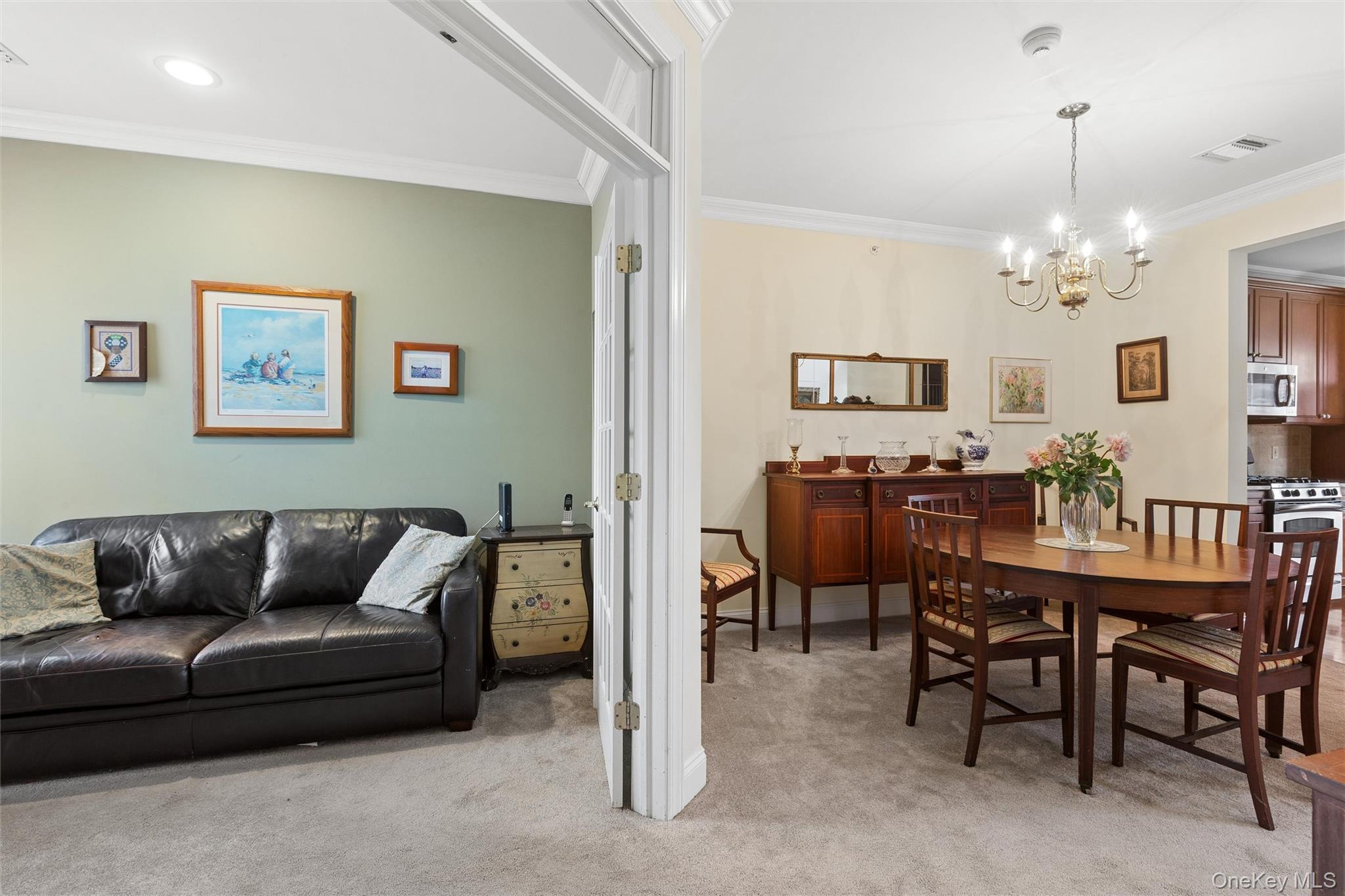 58 Symphony Drive Property Photo 6
