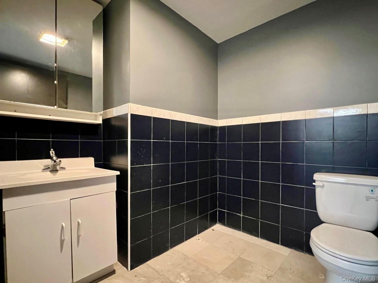 18-17 42 Street 2 Property Photo 11