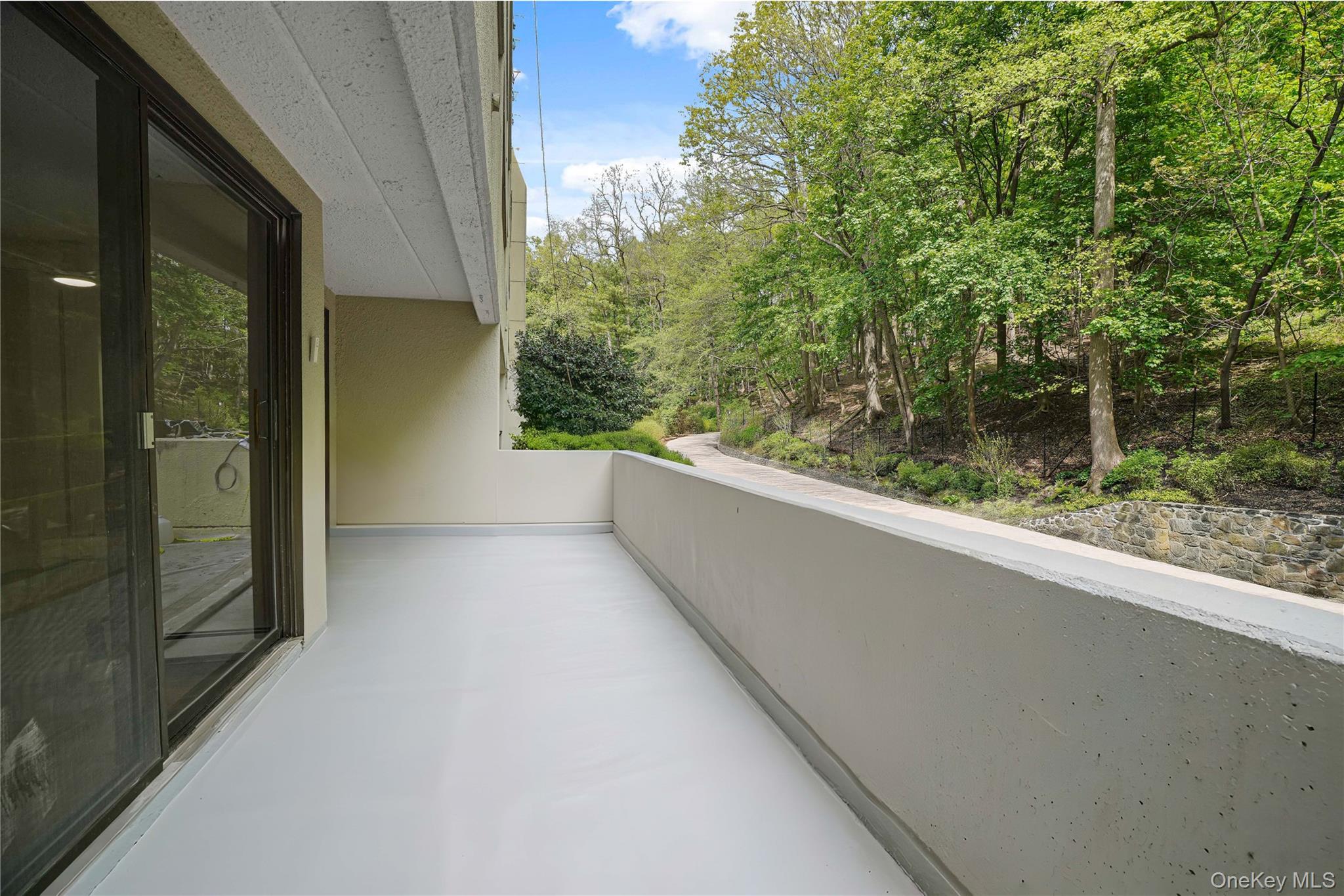 1 David Lane 2a Property Photo 10