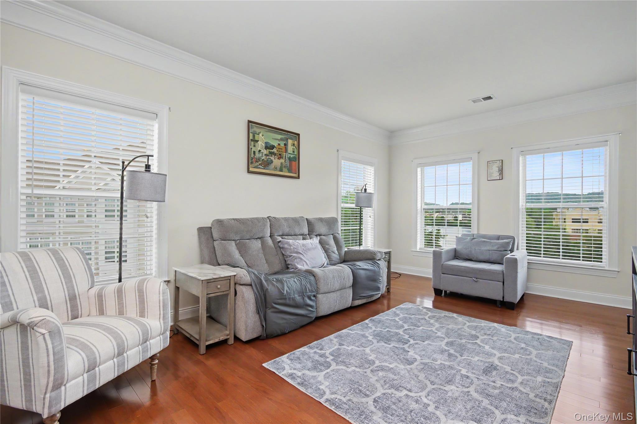 541 Regency Drive Property Photo 10