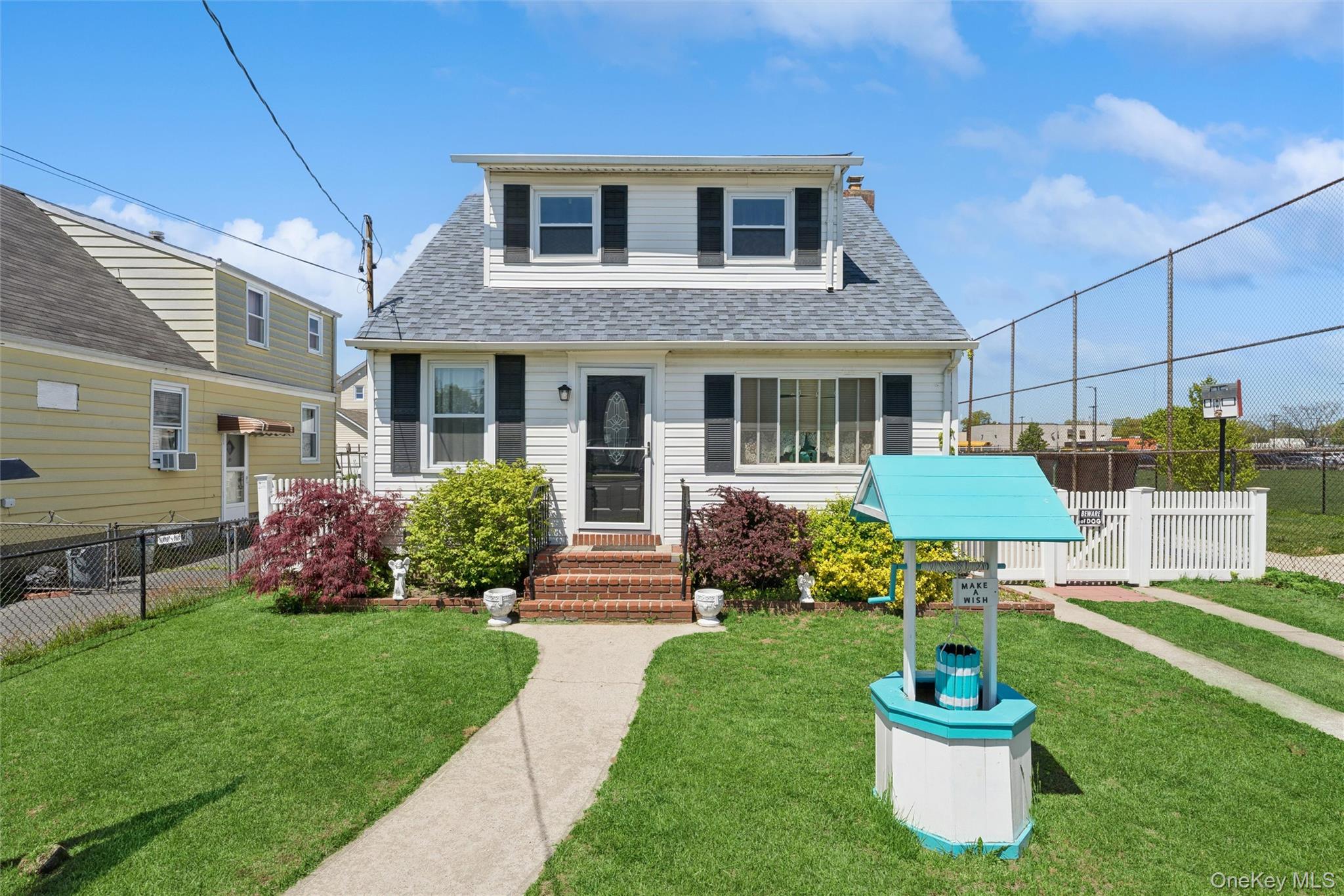 646 Benris Avenue Property Photo 1