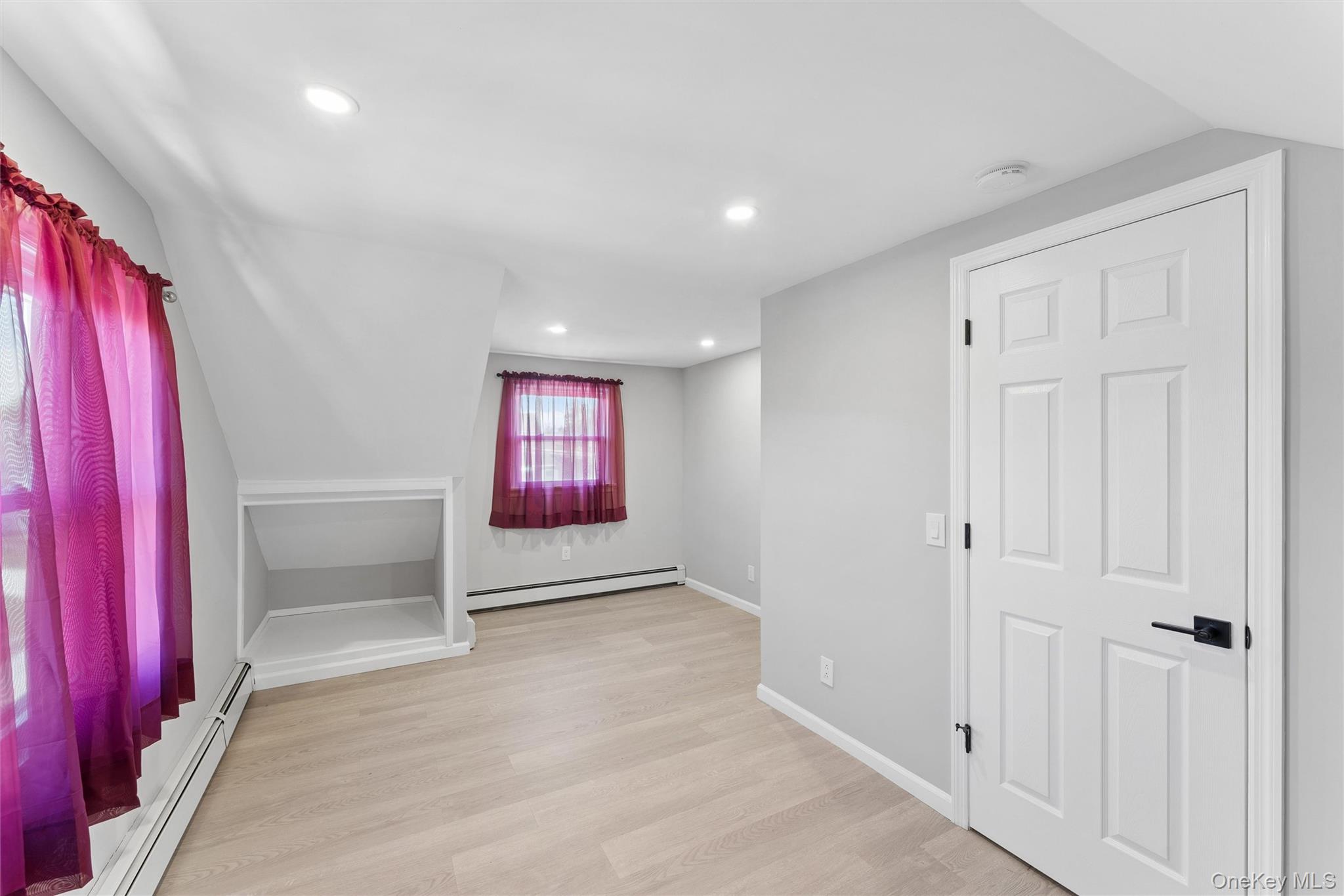 646 Benris Avenue Property Photo 8