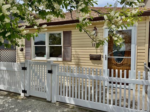 1111 Cross Bay Boulevard Property Photo 1
