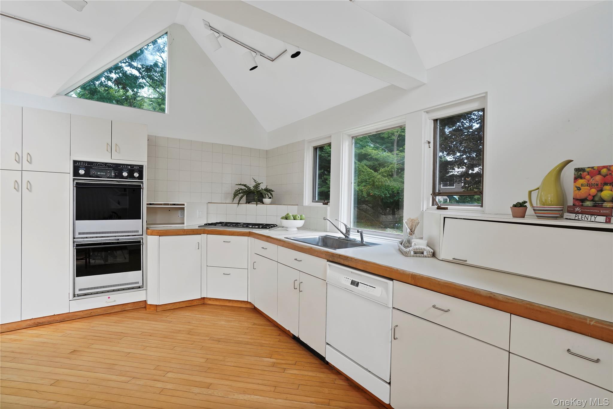 39 Forest Avenue Property Photo 13