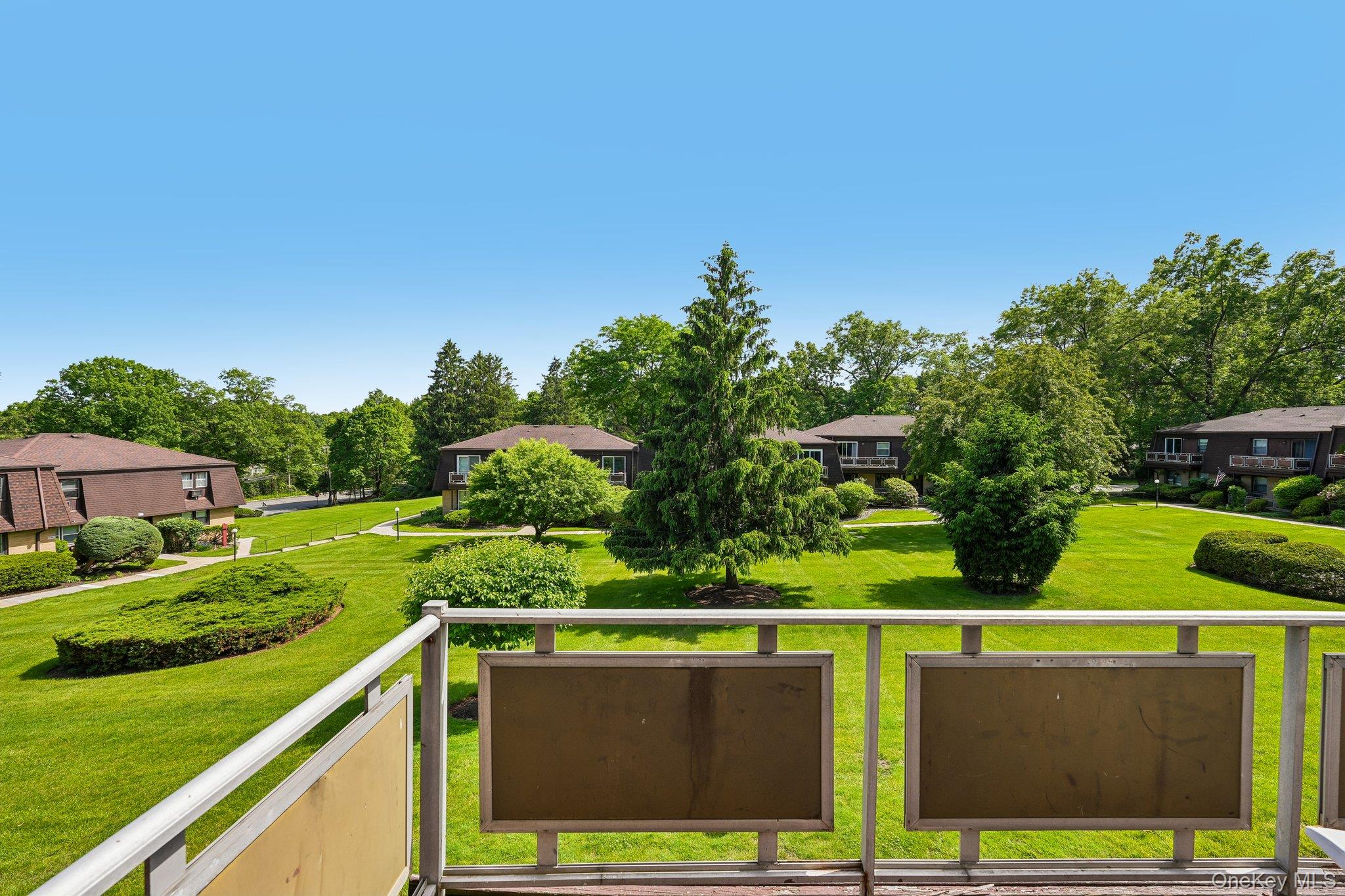 2 Germonds Village 12 Property Photo 28