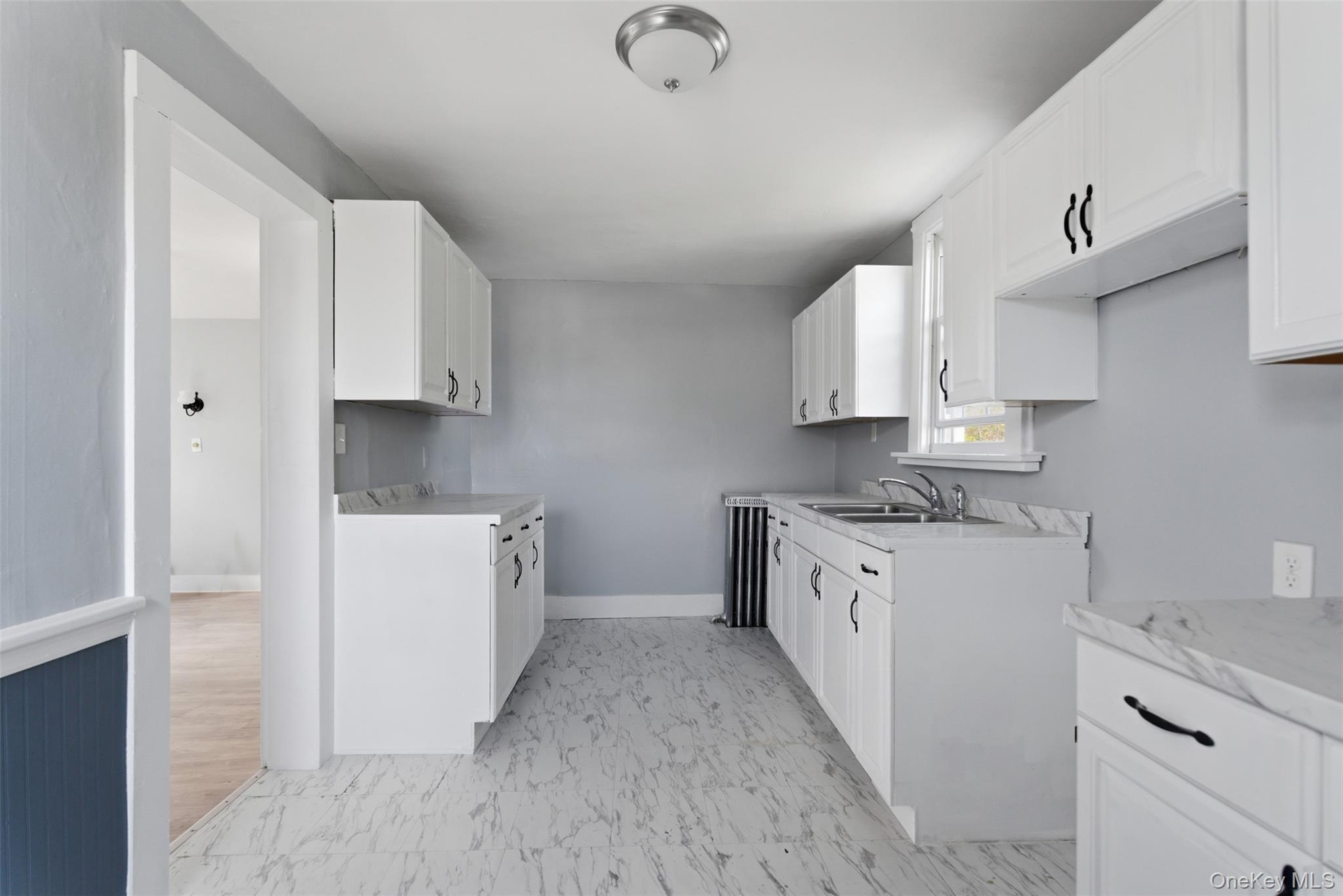 22 E Broome Street Property Photo 5