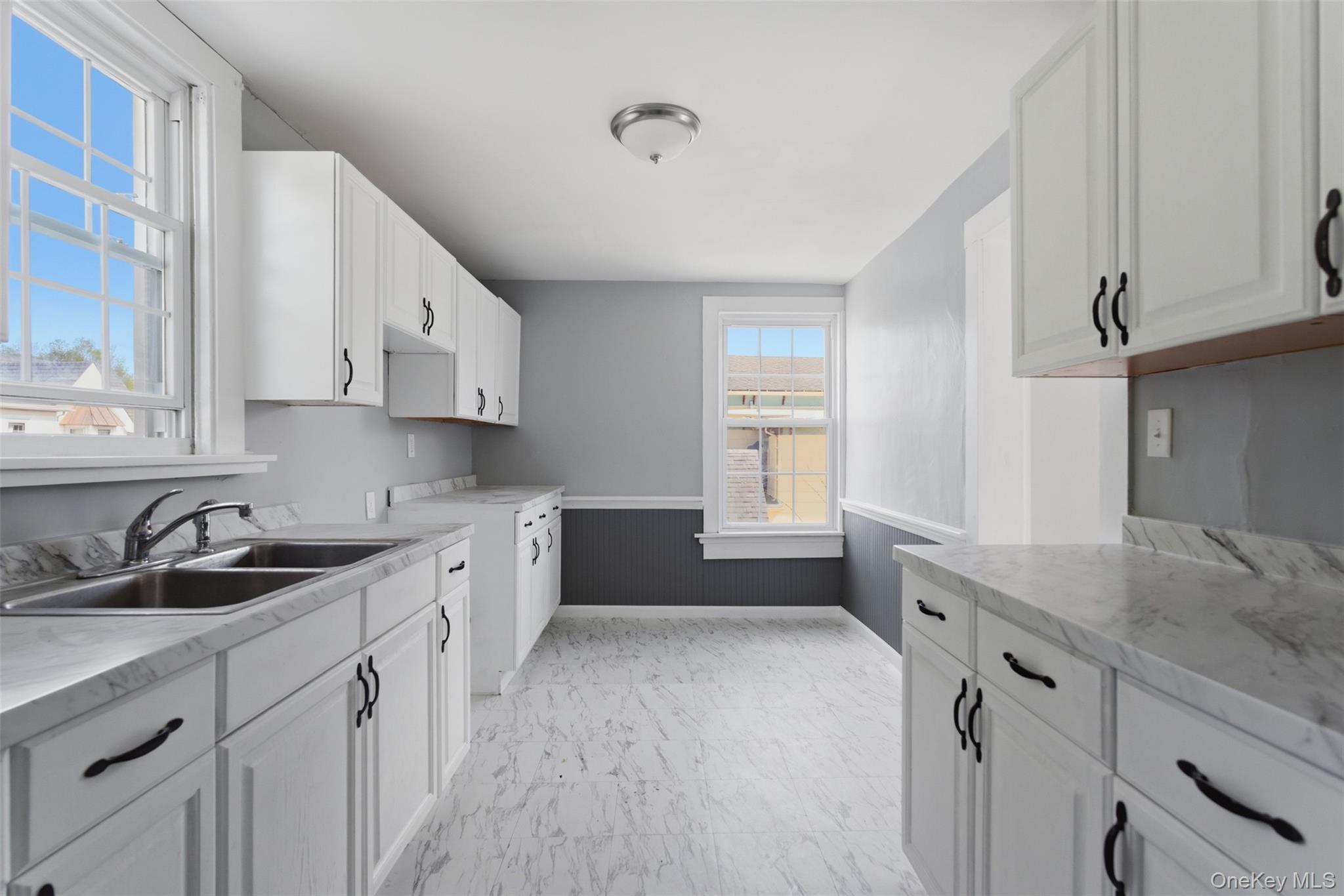 22 E Broome Street Property Photo 6