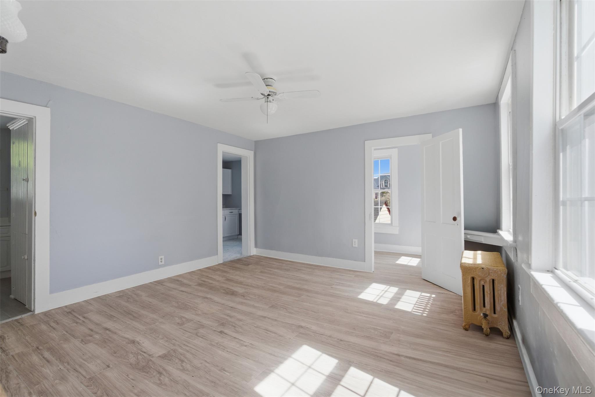 22 E Broome Street Property Photo 7