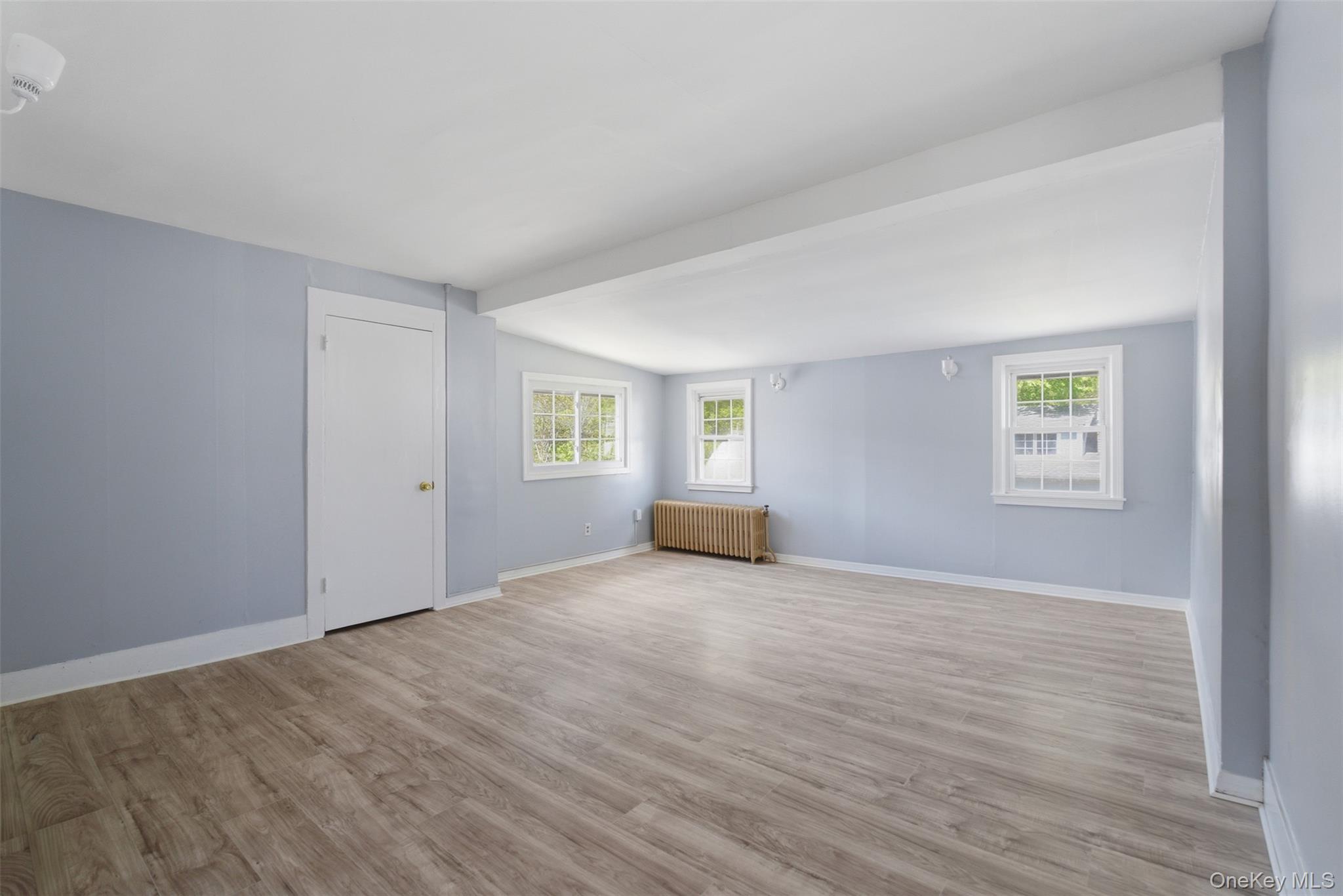 22 E Broome Street Property Photo 10