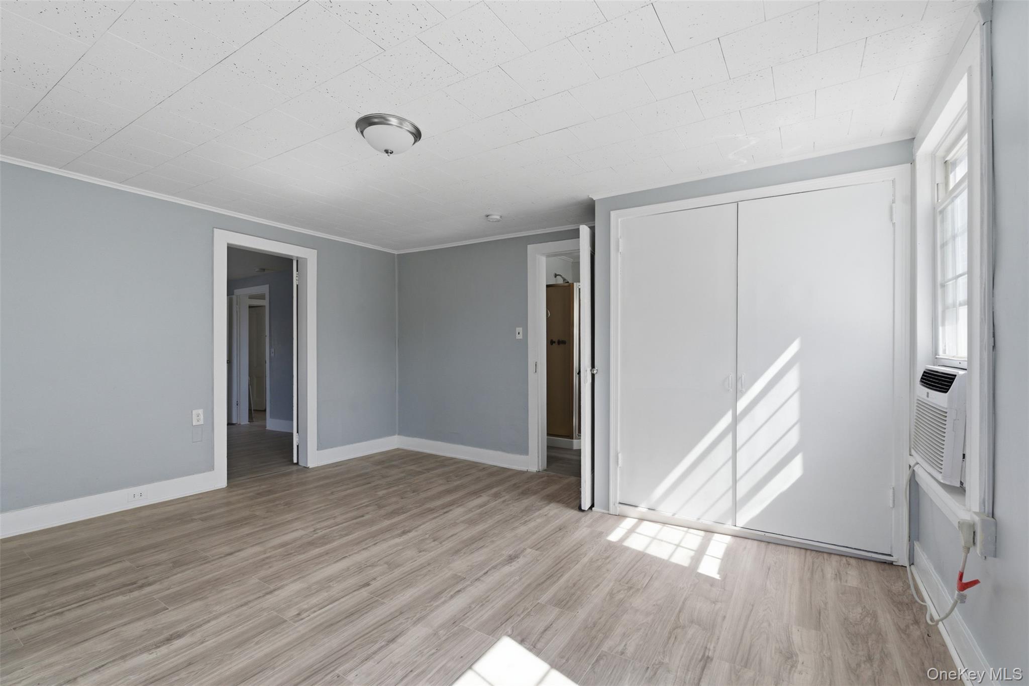 22 E Broome Street Property Photo 21