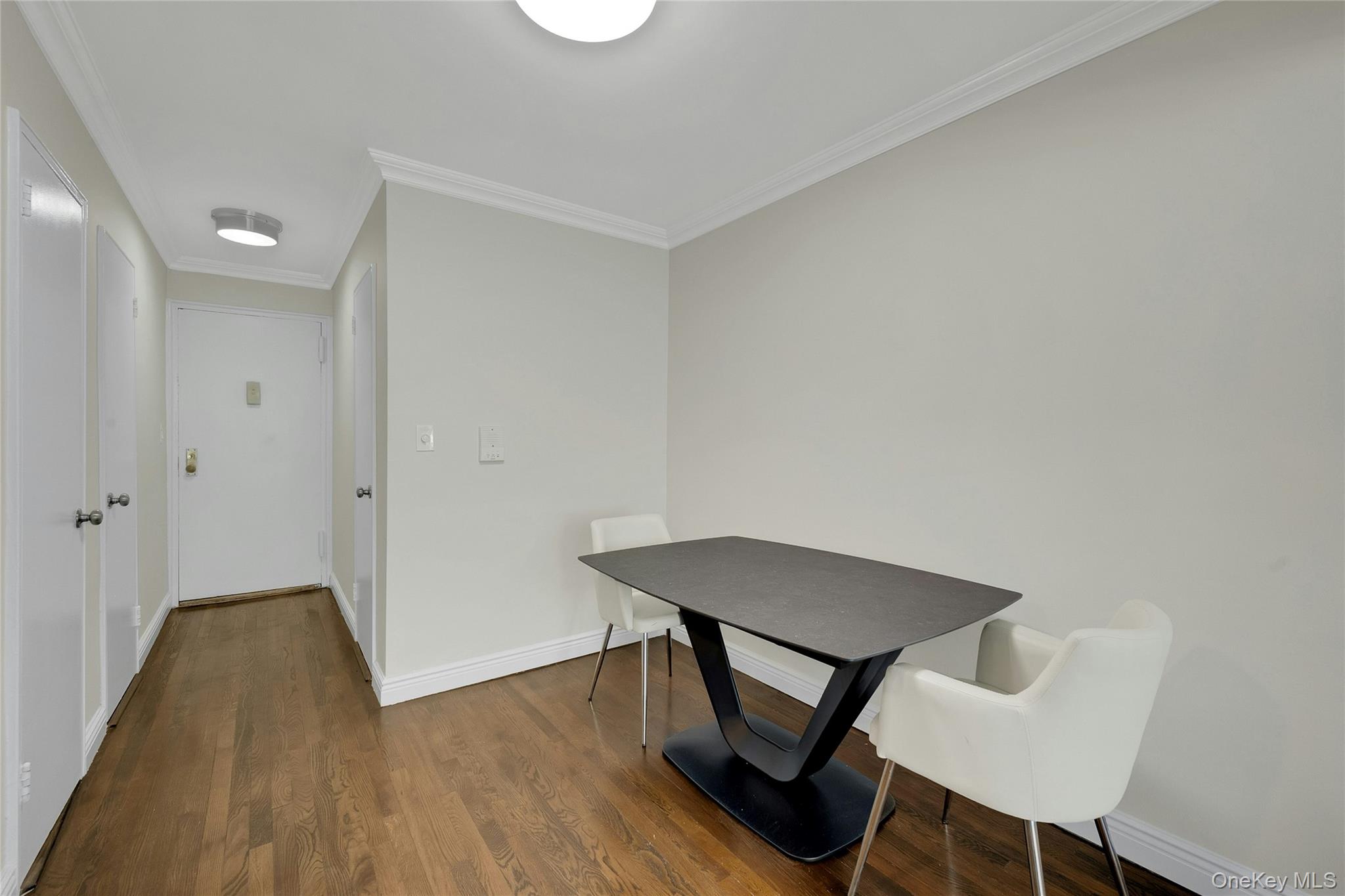 30 N Broadway 5e Property Photo 9