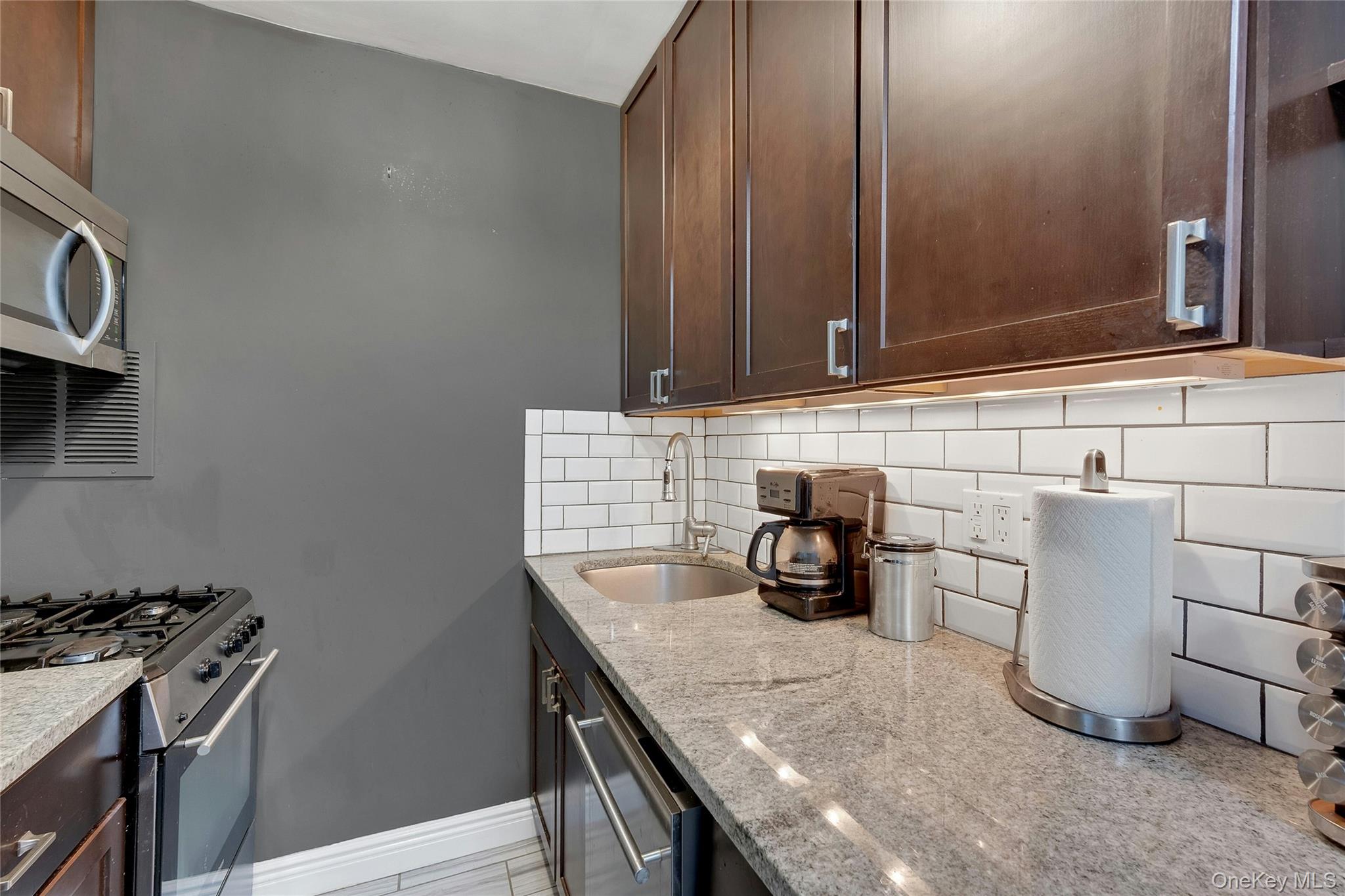 30 N Broadway 5e Property Photo 13