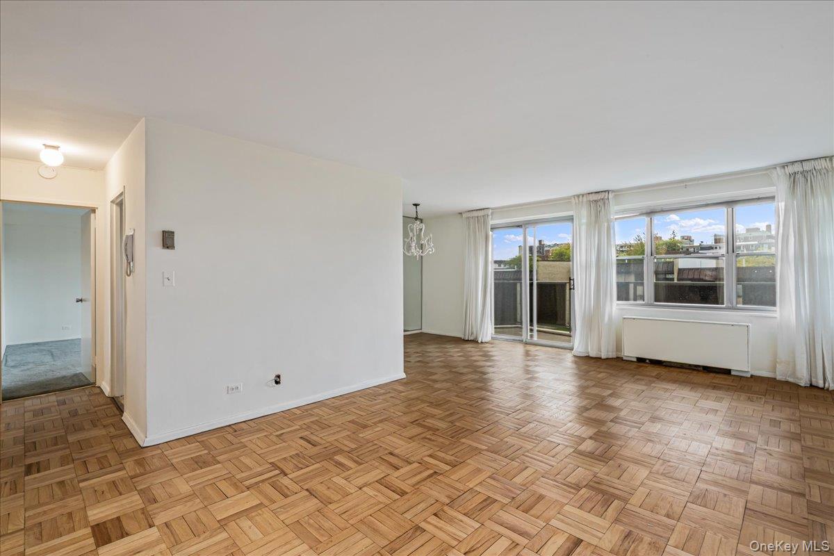 17-85 215th Street 3e Property Photo 5