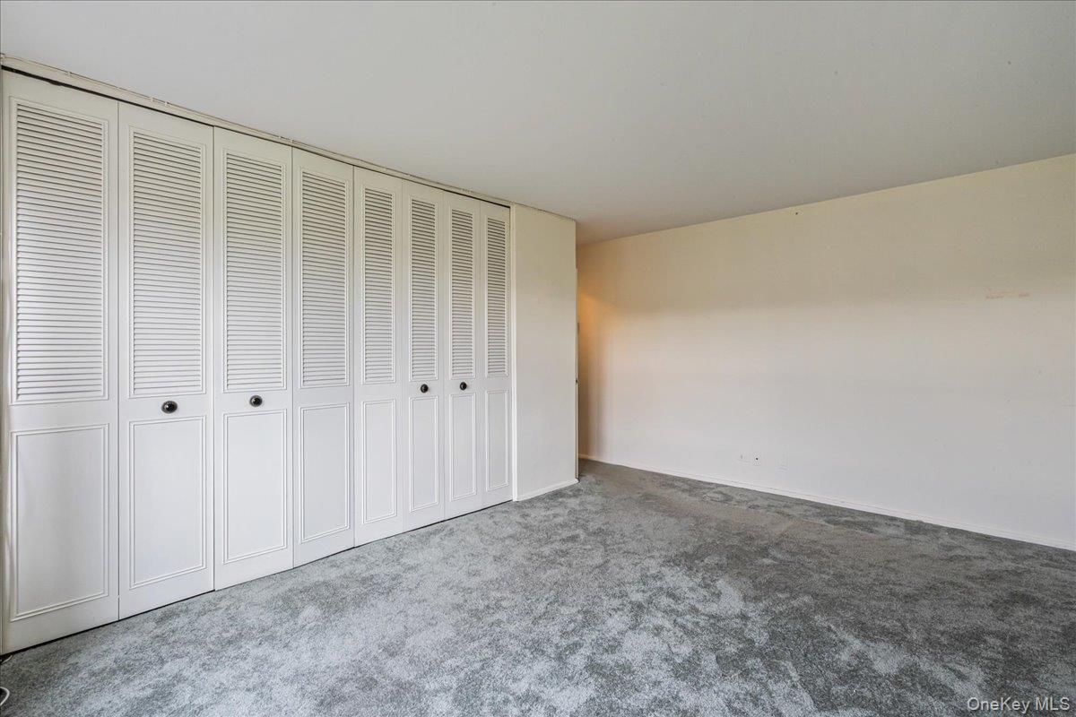 17-85 215th Street 3e Property Photo 18
