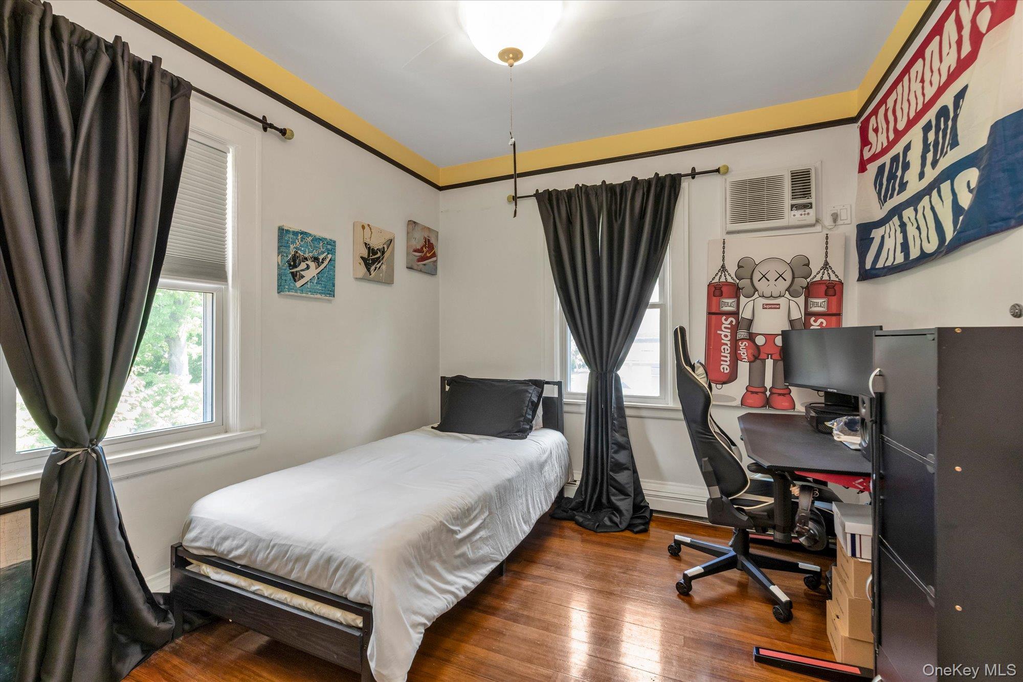 1051 Roselle Place Property Photo 11