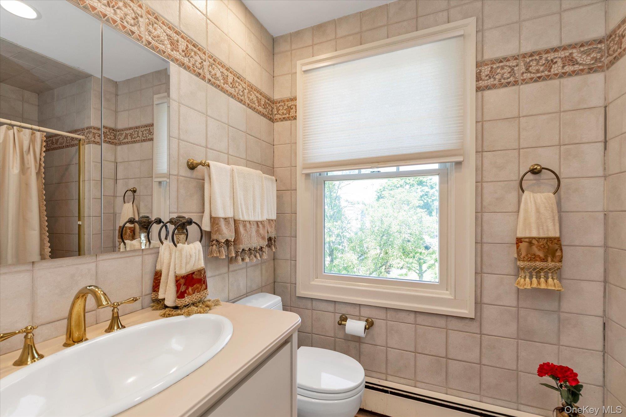 1051 Roselle Place Property Photo 12