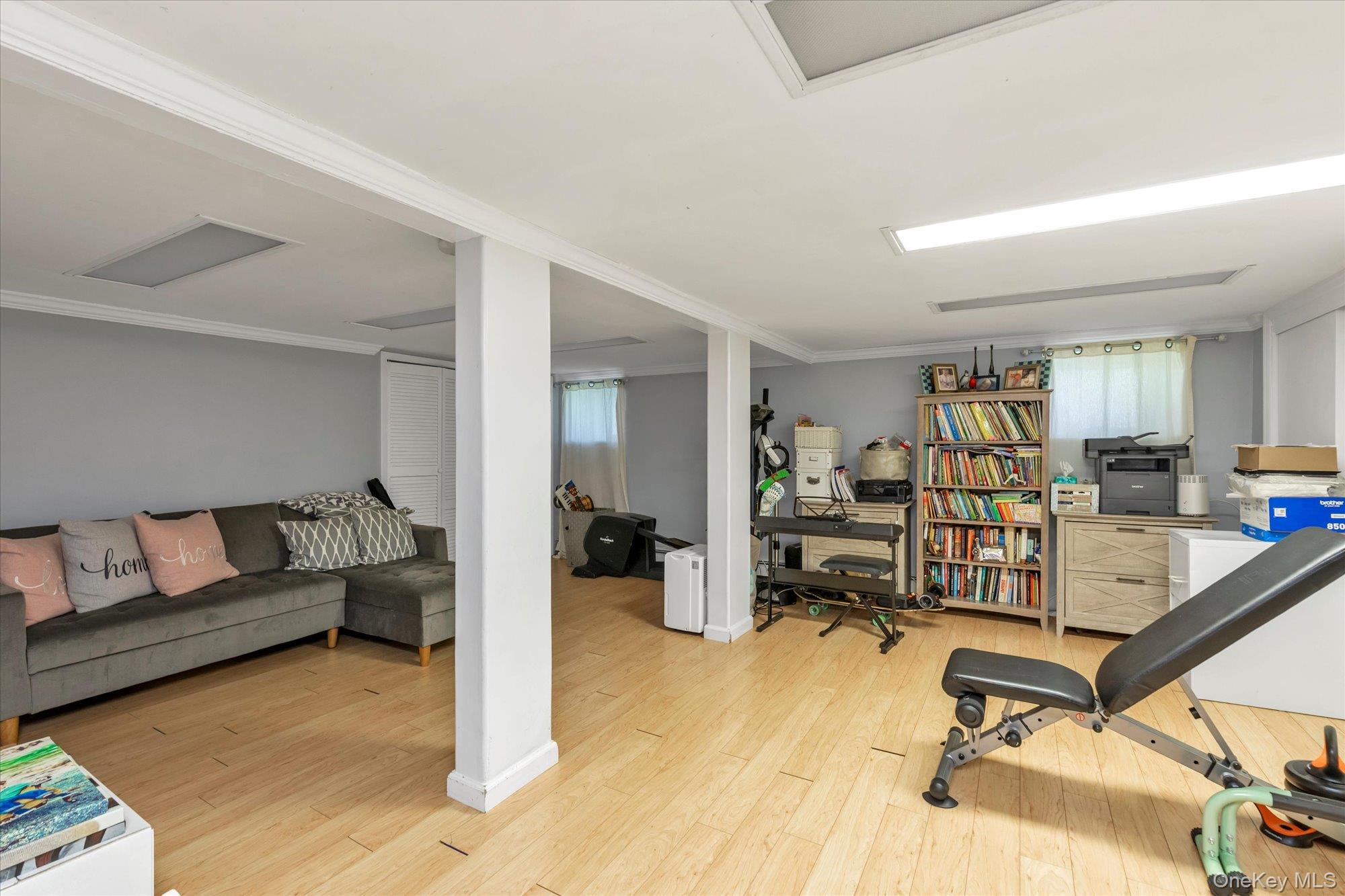 1051 Roselle Place Property Photo 13