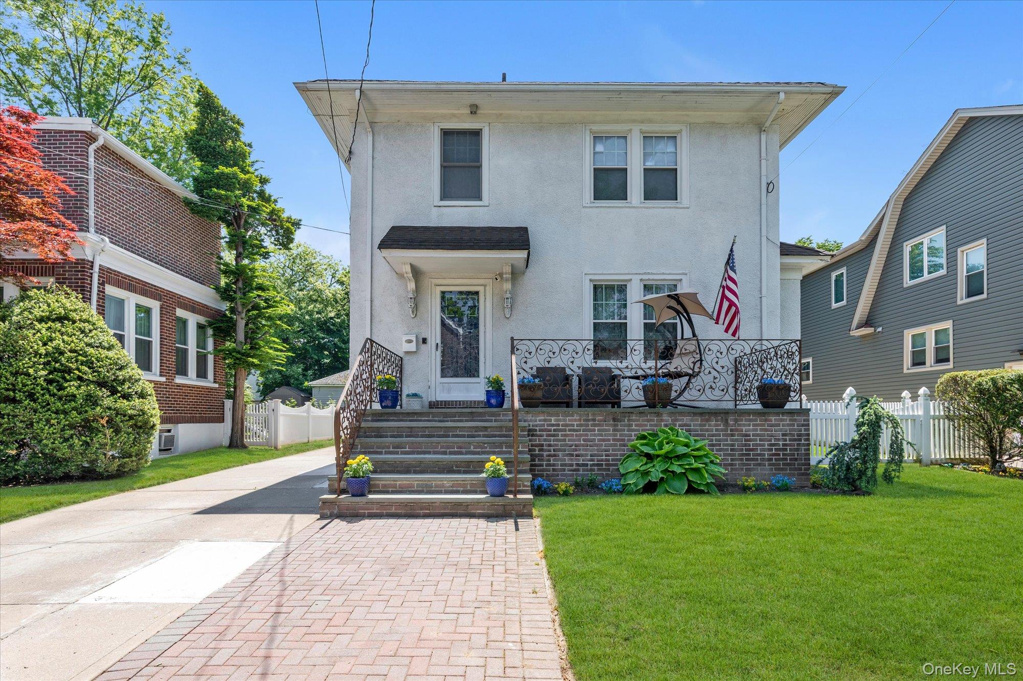 1051 Roselle Place Property Photo 16