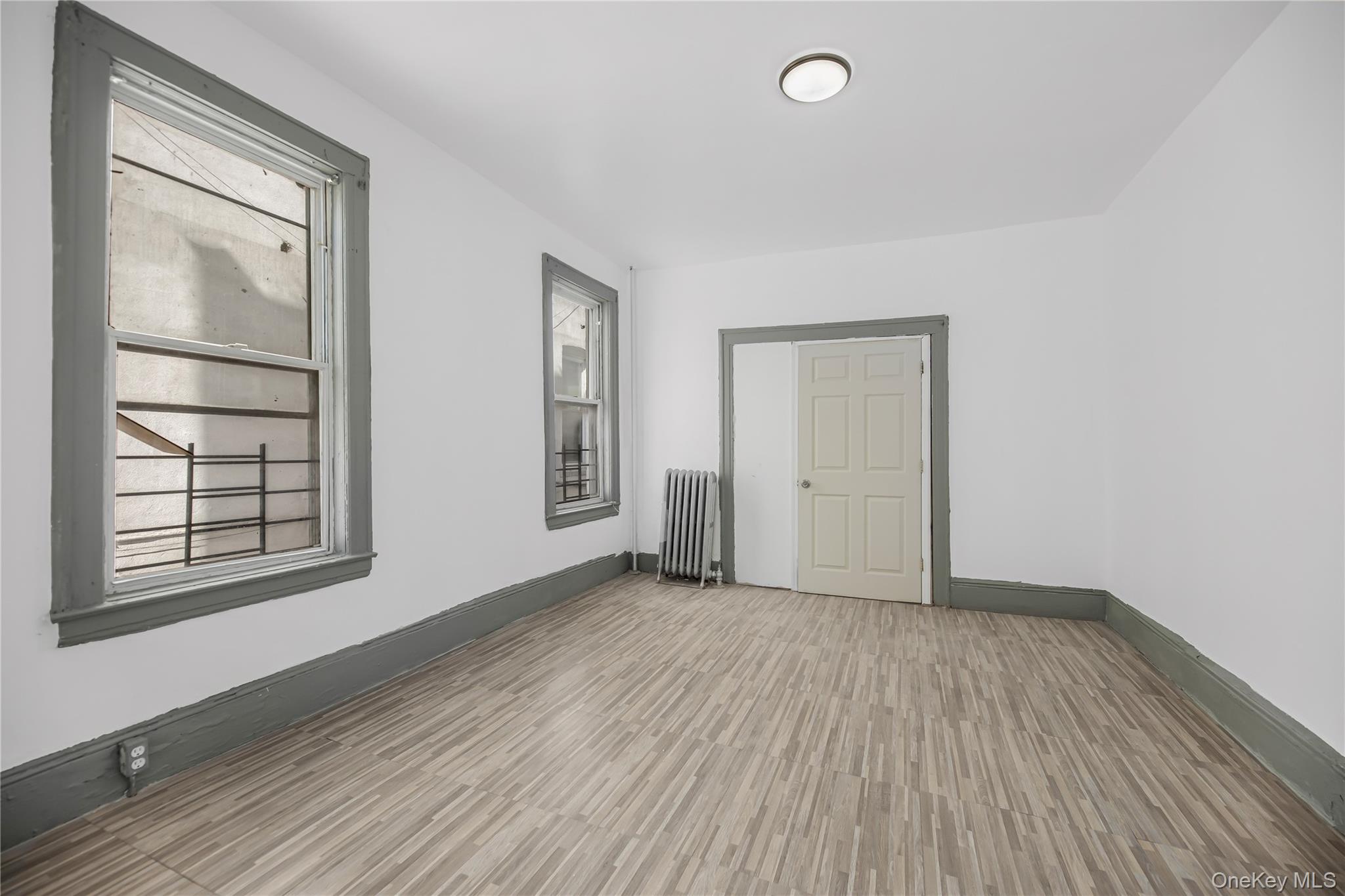 1260 Evergreen Avenue 1 Property Photo 6