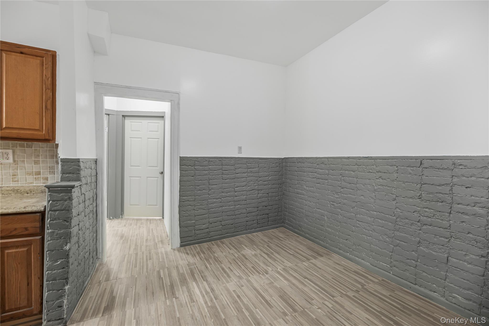 1260 Evergreen Avenue 1 Property Photo 14