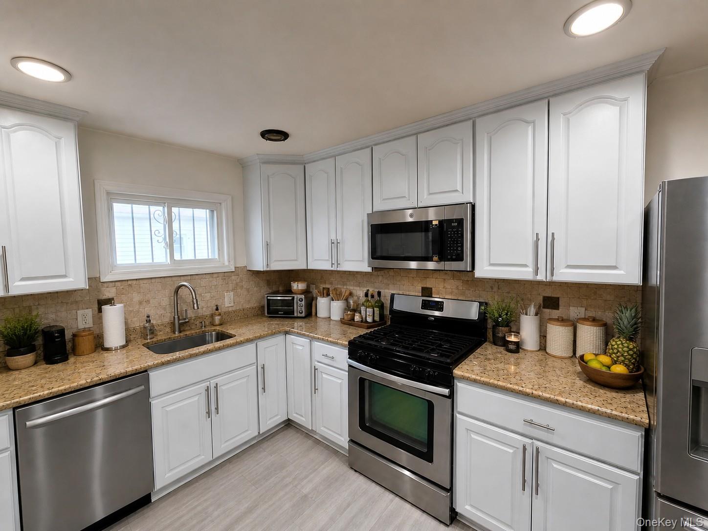 12823 Van Wyck Expressway Property Photo 5