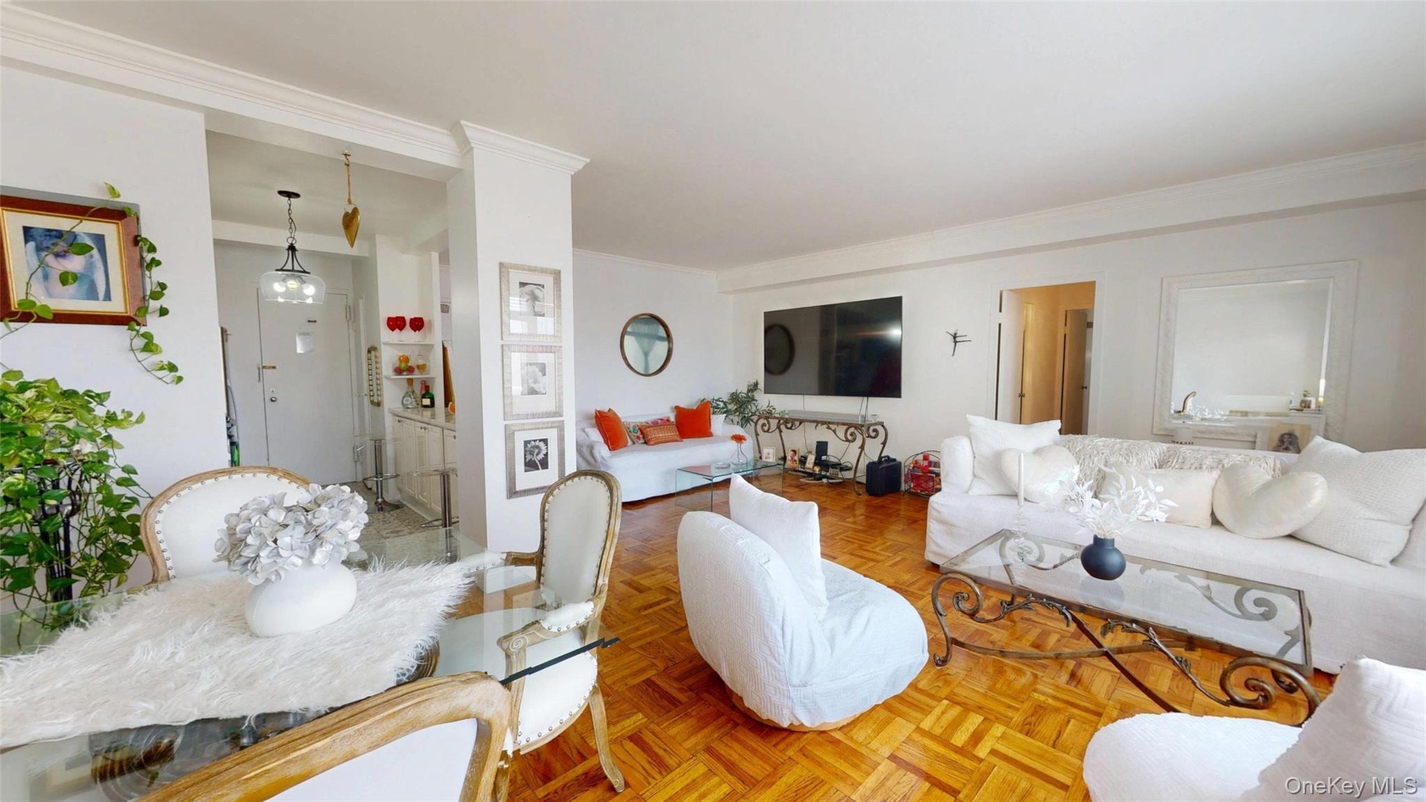 3 Fordham Hill Oval 8B Property Photo 1