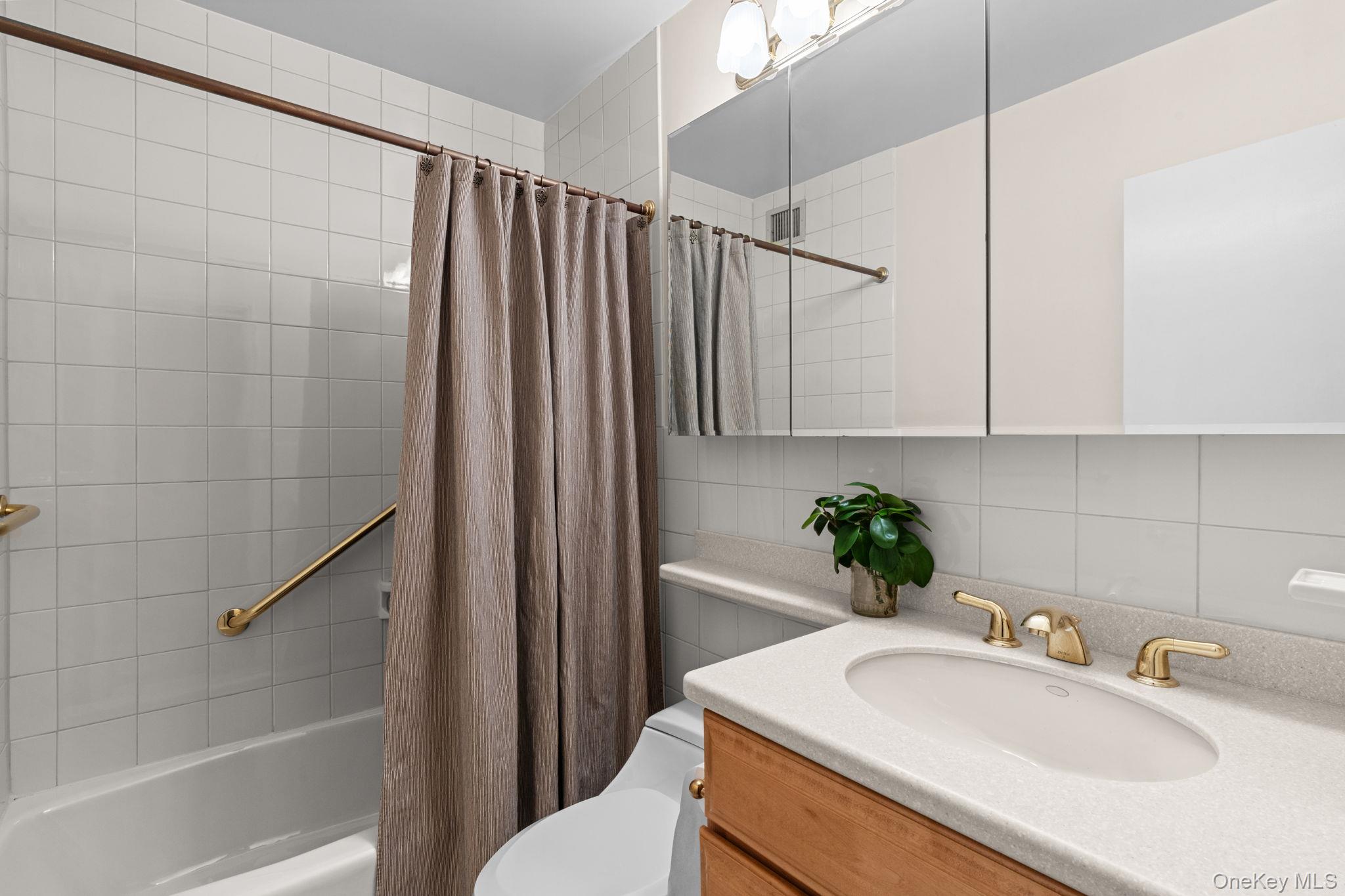 70-31 108th Street 3g Property Photo 18