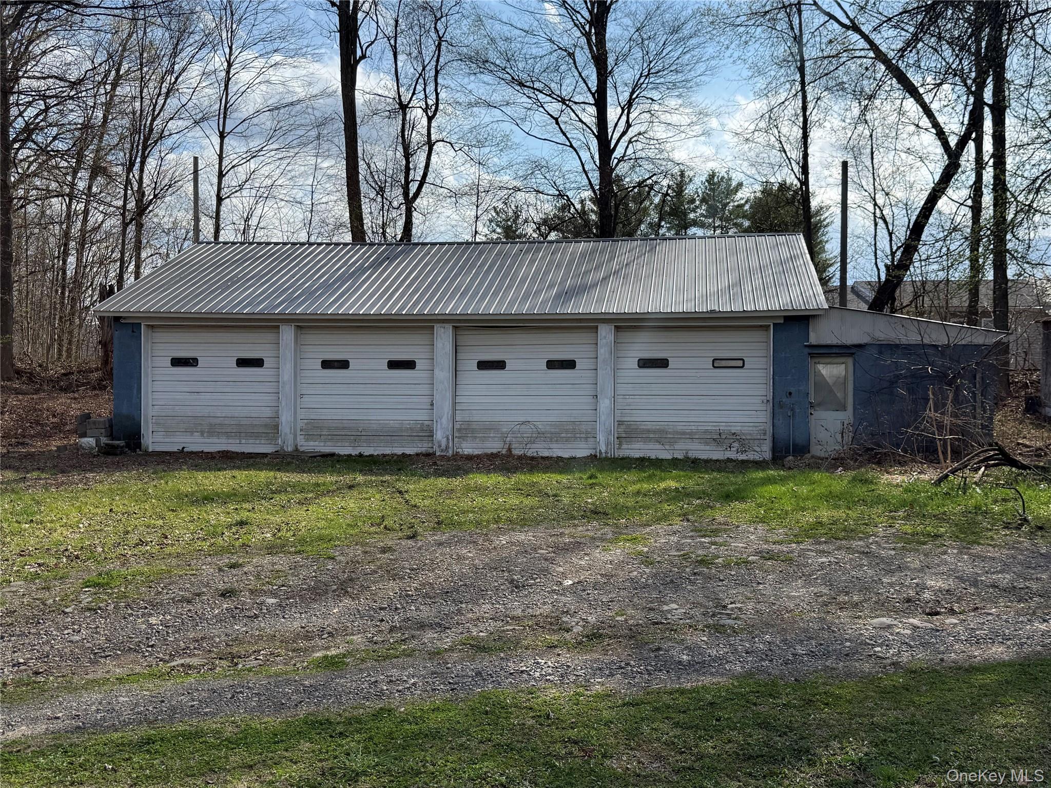 188 S Main Street Property Photo 6