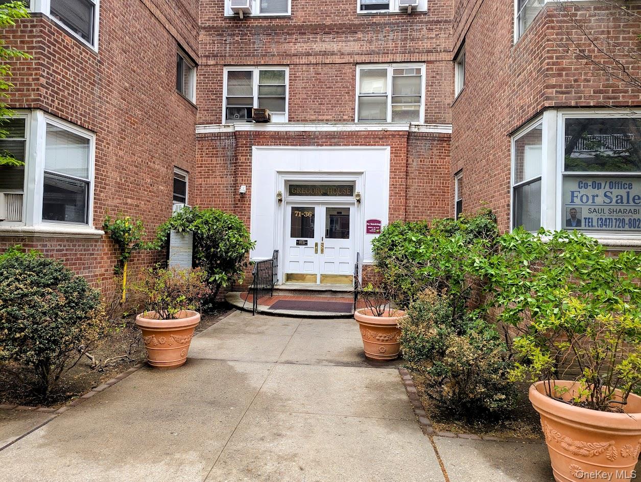71-36 110 Street 4A Property Photo 1