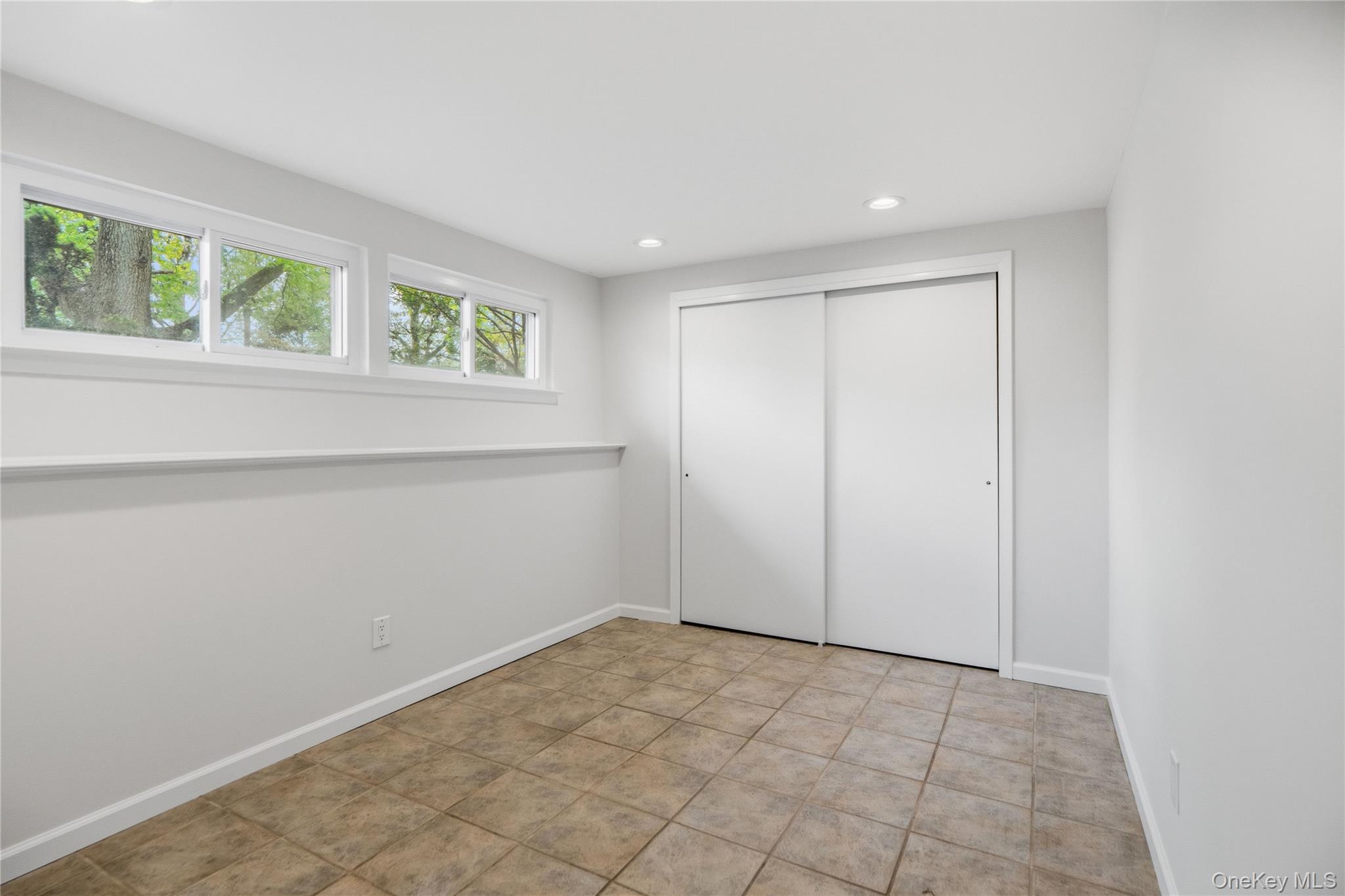 183 N Marginal Road Property Photo 23